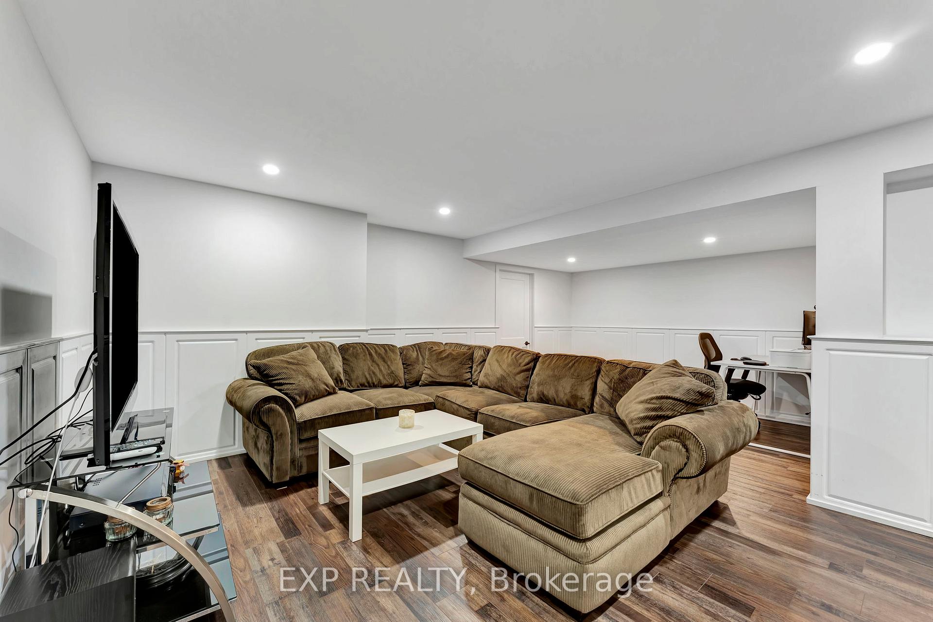 Photo 35 of 117 Pilot Private, Ottawa, Kanata - Emerald Meadows/Trailwest — HOMEH