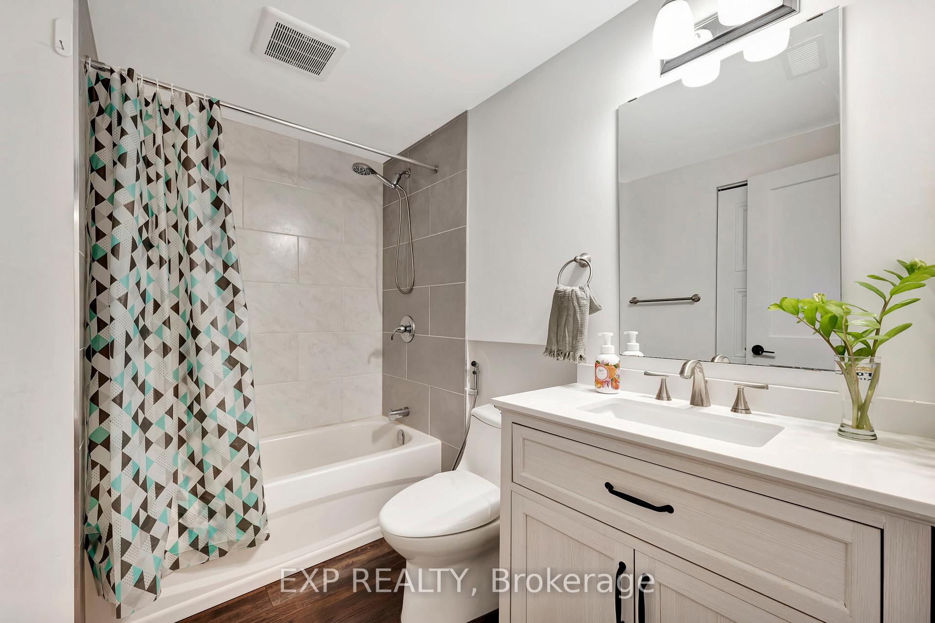 Photo 40 of 117 Pilot Private, Ottawa, Kanata - Emerald Meadows/Trailwest — HOMEH