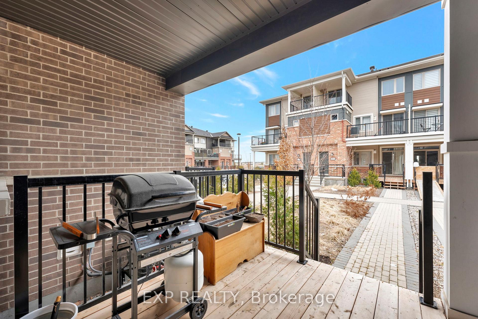 Photo 41 of 117 Pilot Private, Ottawa, Kanata - Emerald Meadows/Trailwest — HOMEH