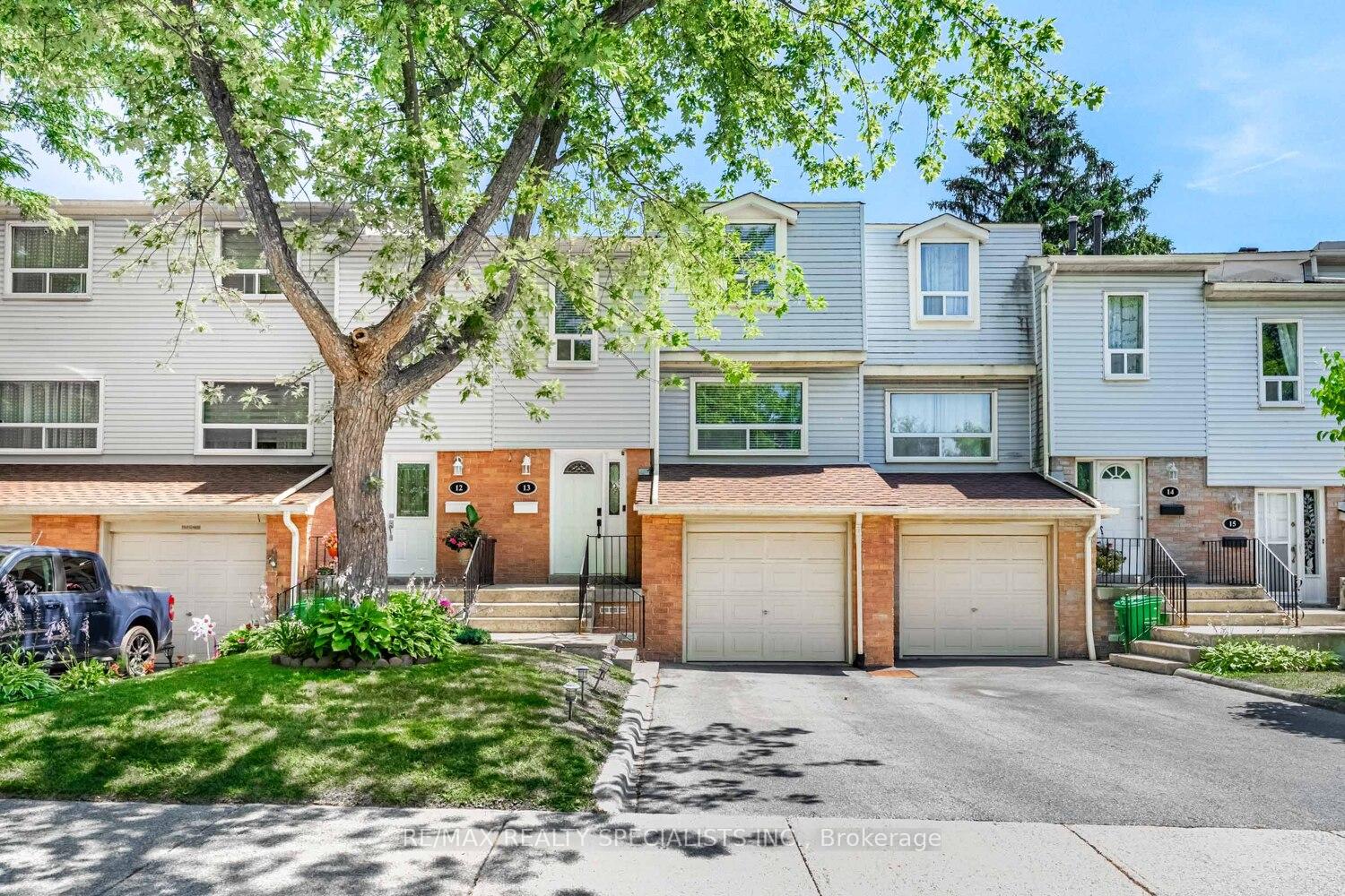 Front of Unit 13, 1055 Shawnmarr Road