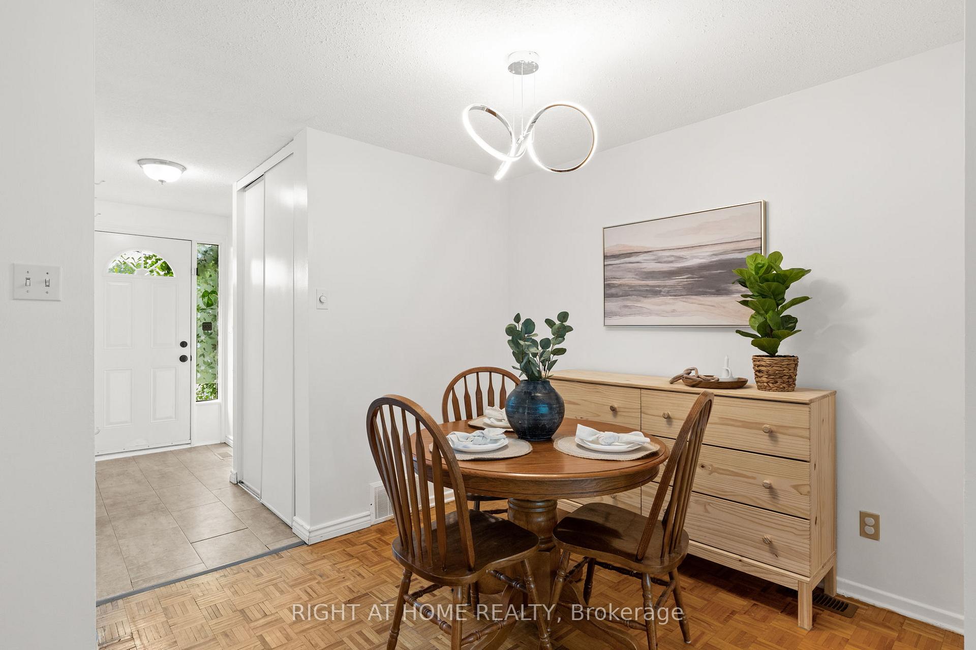 Photo 10 of 12B Larkshire Lane, Ottawa, Barrhaven - Pheasant Run — HOMEH