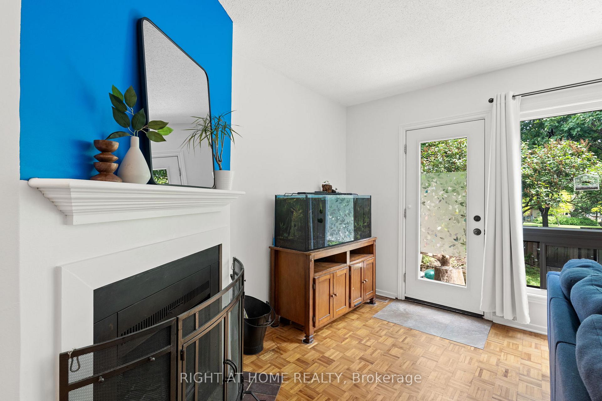 Photo 13 of 12B Larkshire Lane, Ottawa, Barrhaven - Pheasant Run — HOMEH