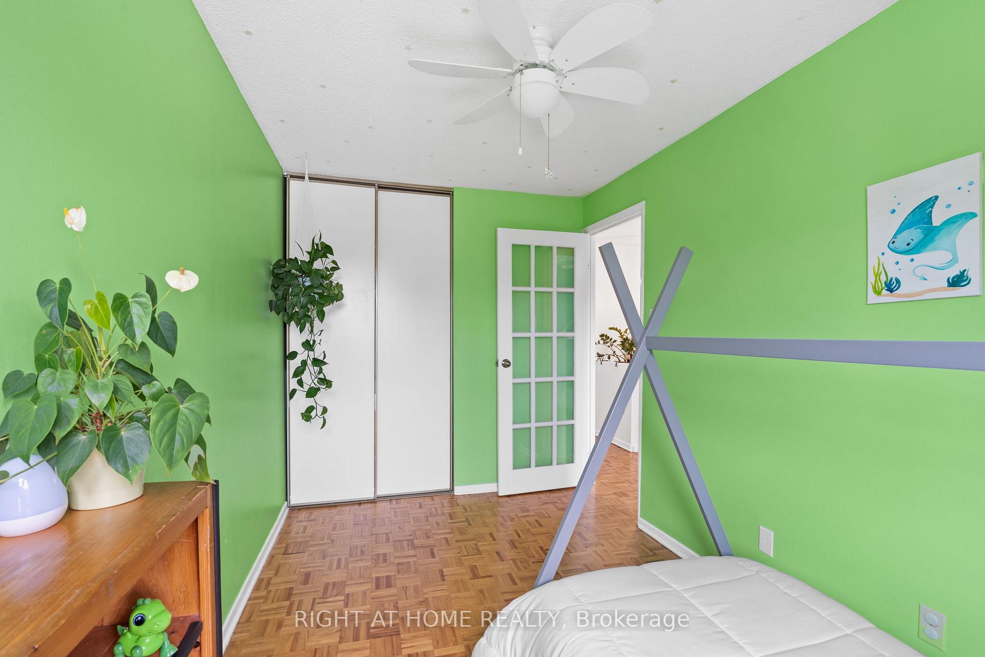 Photo 22 of 12B Larkshire Lane, Ottawa, Barrhaven - Pheasant Run — HOMEH