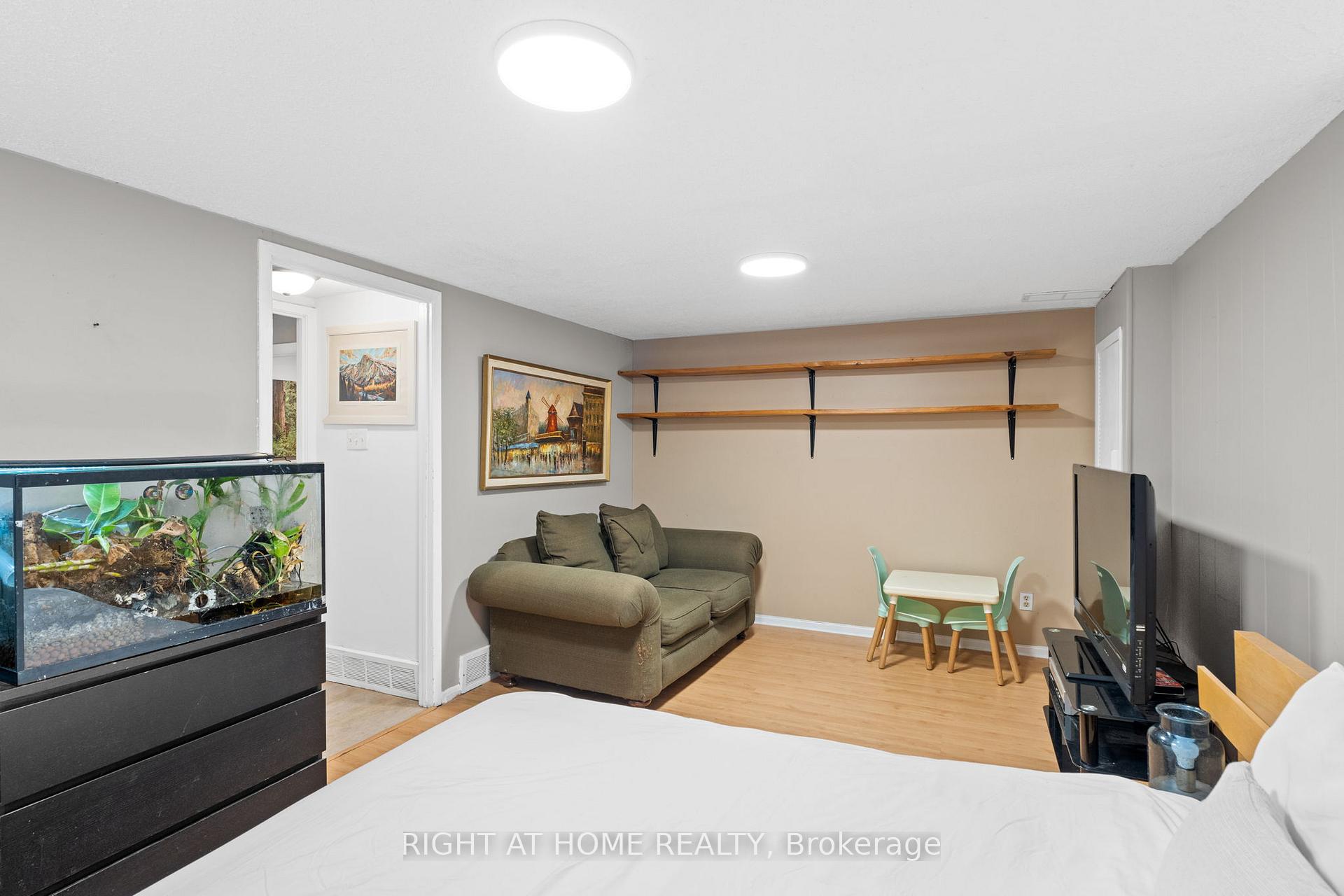 Photo 25 of 12B Larkshire Lane, Ottawa, Barrhaven - Pheasant Run — HOMEH