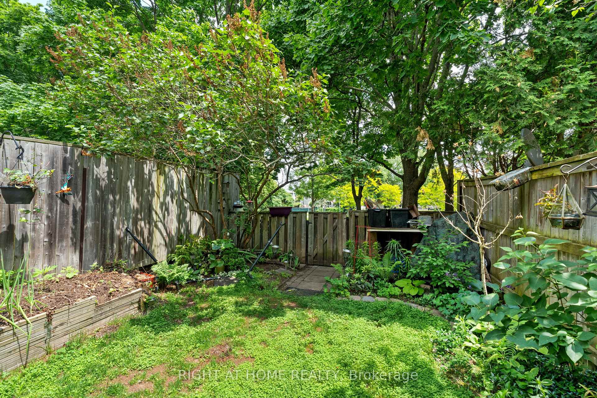 Photo 27 of 12B Larkshire Lane, Ottawa, Barrhaven - Pheasant Run — HOMEH