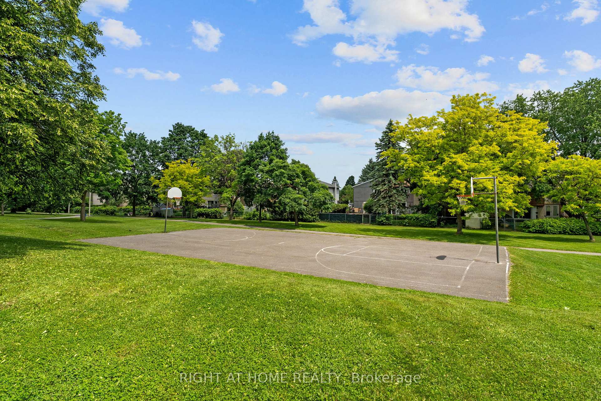 Photo 31 of 12B Larkshire Lane, Ottawa, Barrhaven - Pheasant Run — HOMEH