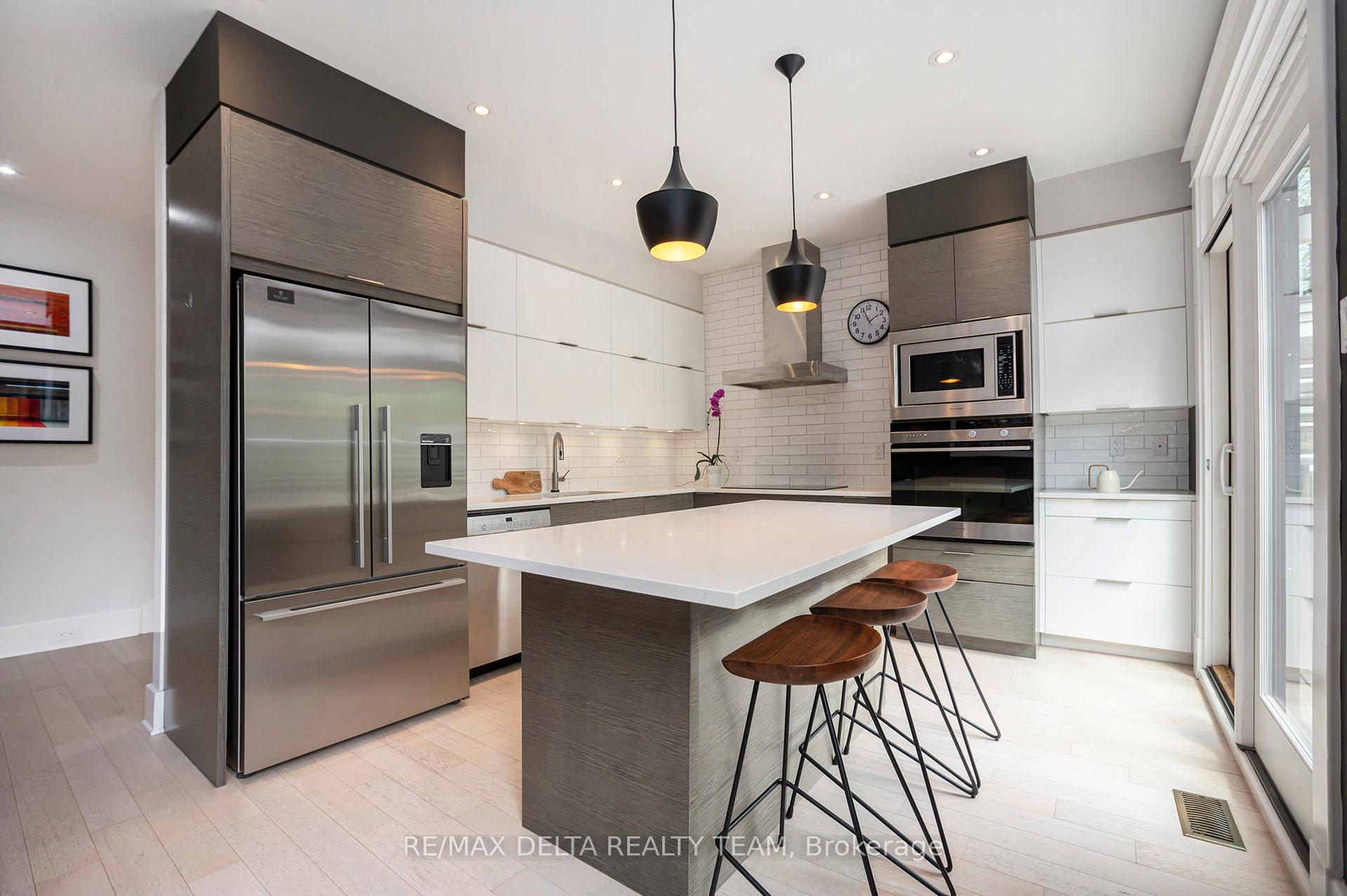 Photo 10 of 44 Renfrew Avenue, Ottawa, Glebe — HOMEH