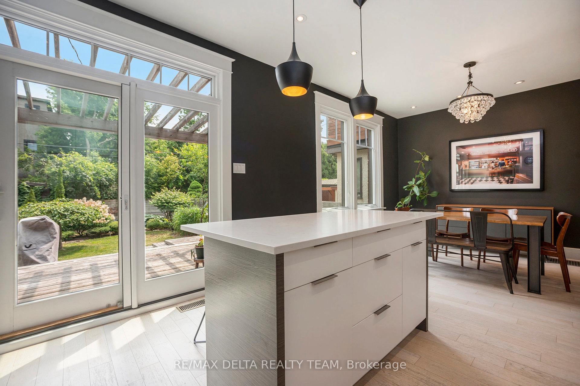 Photo 12 of 44 Renfrew Avenue, Ottawa, Glebe — HOMEH