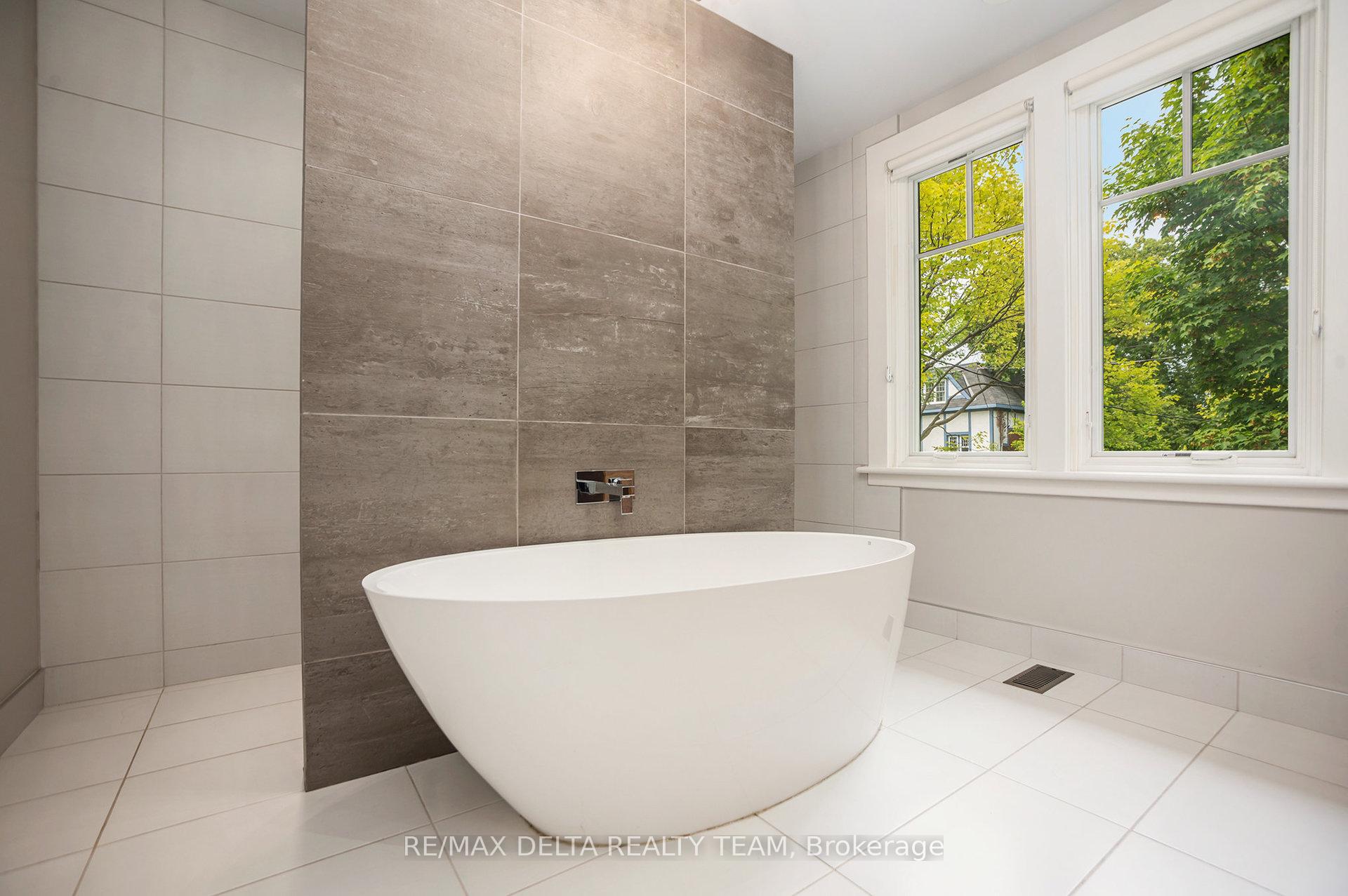 Photo 17 of 44 Renfrew Avenue, Ottawa, Glebe — HOMEH