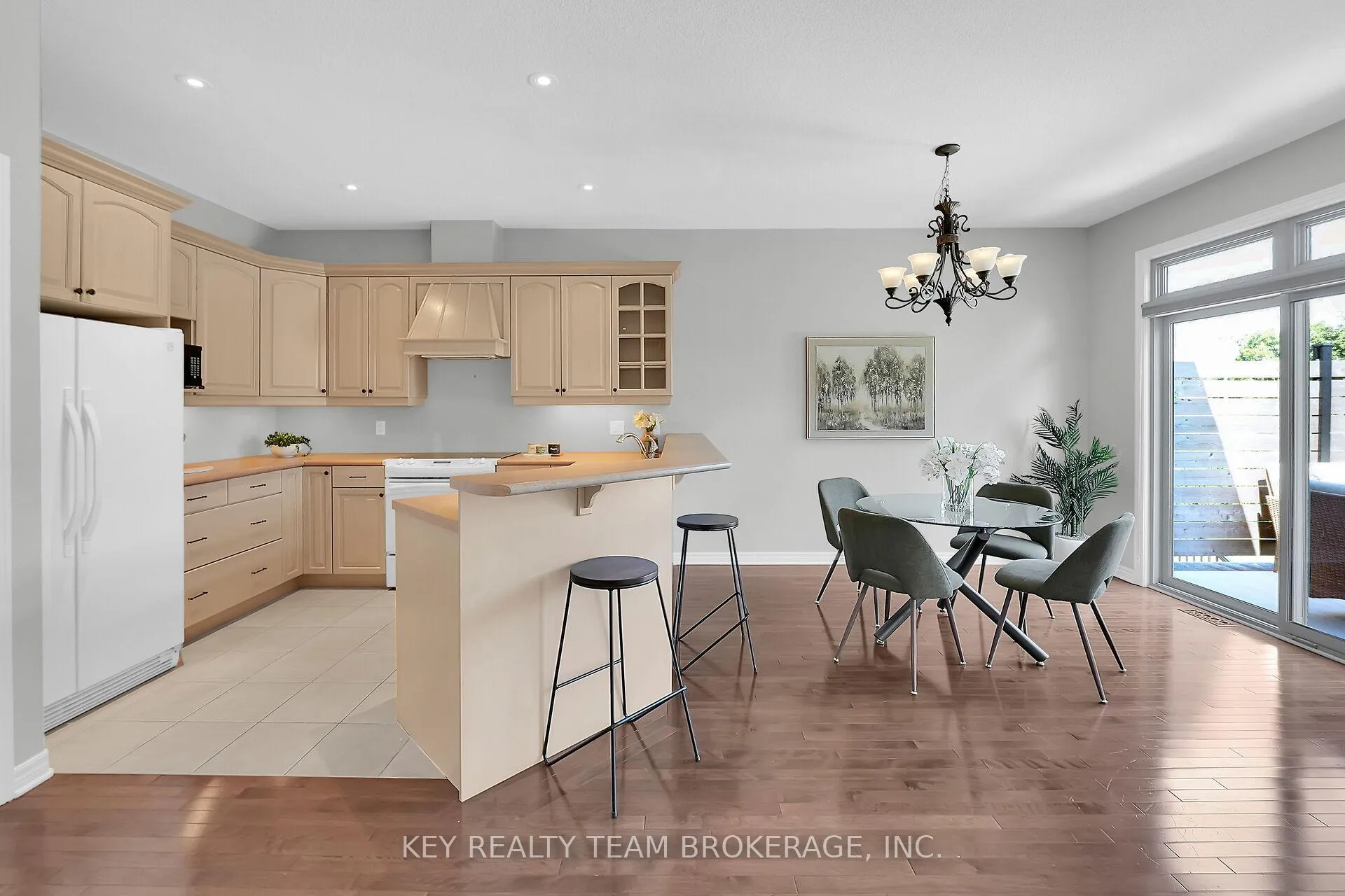 Photo 9 of Unit 3, 27 Scullers Way, St. Catharines, Martindale Pond — HOMEH