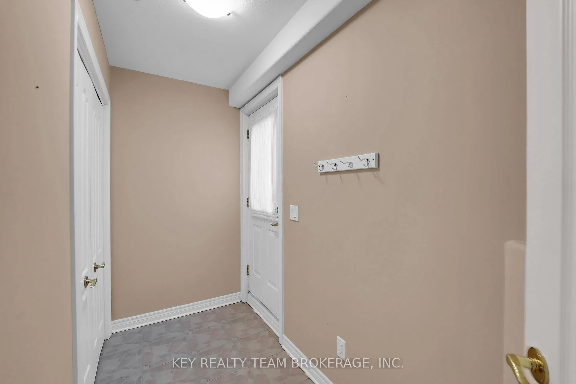 Photo 37 of Unit 3, 27 Scullers Way, St. Catharines, Martindale Pond — HOMEH