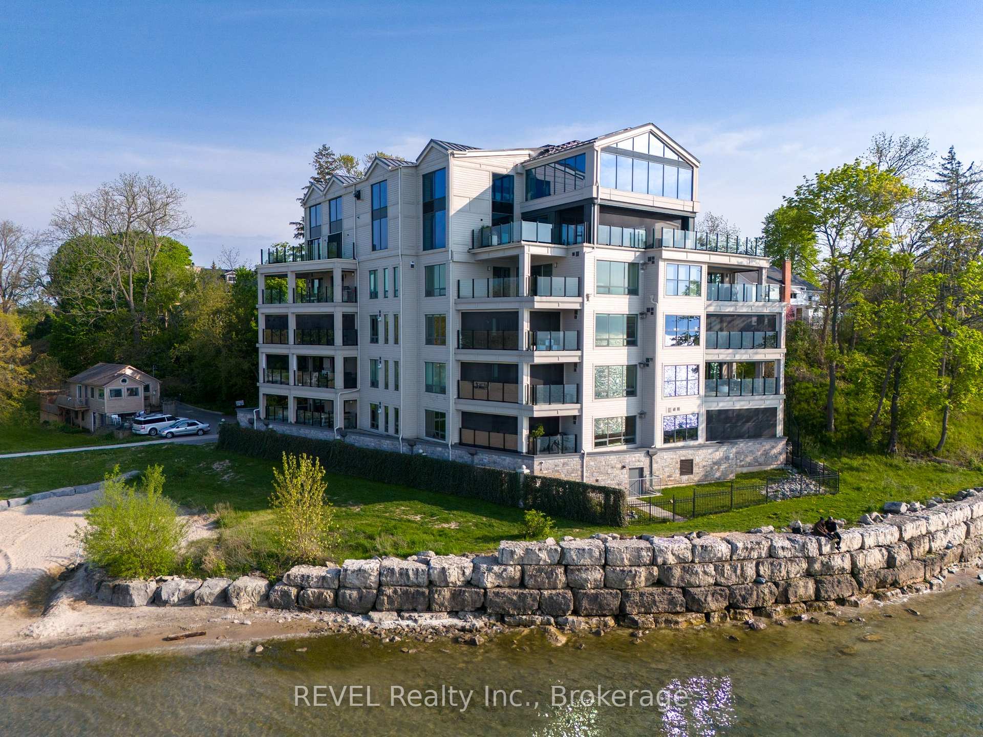 Photo 1 of Unit 102, 10 Dalhousie Avenue, St. Catharines, Port Dalhousie — HOMEH