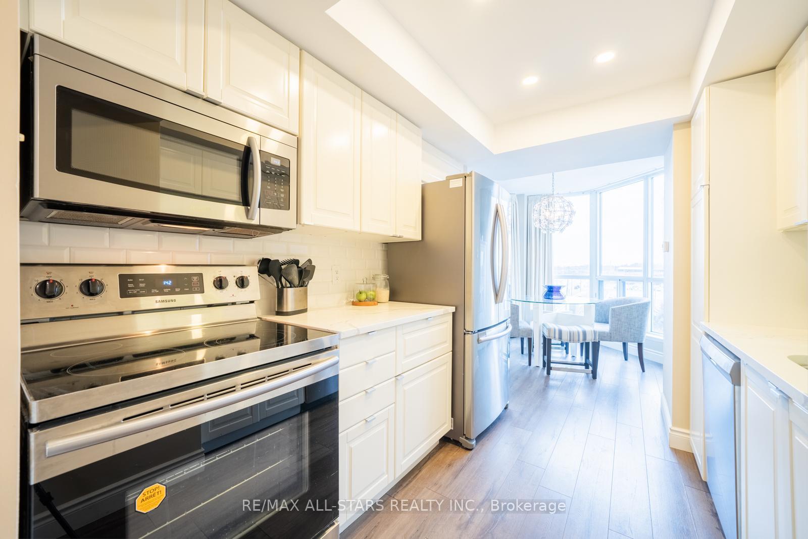 Photo 5 of Unit 708, 360 Watson Street W, Whitby, Port Whitby — HOMEH