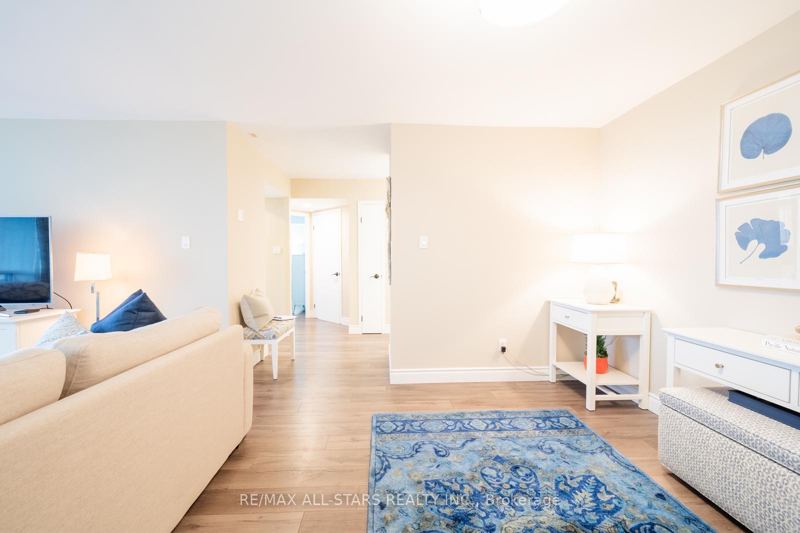 Photo 14 of Unit 708, 360 Watson Street W, Whitby, Port Whitby — HOMEH