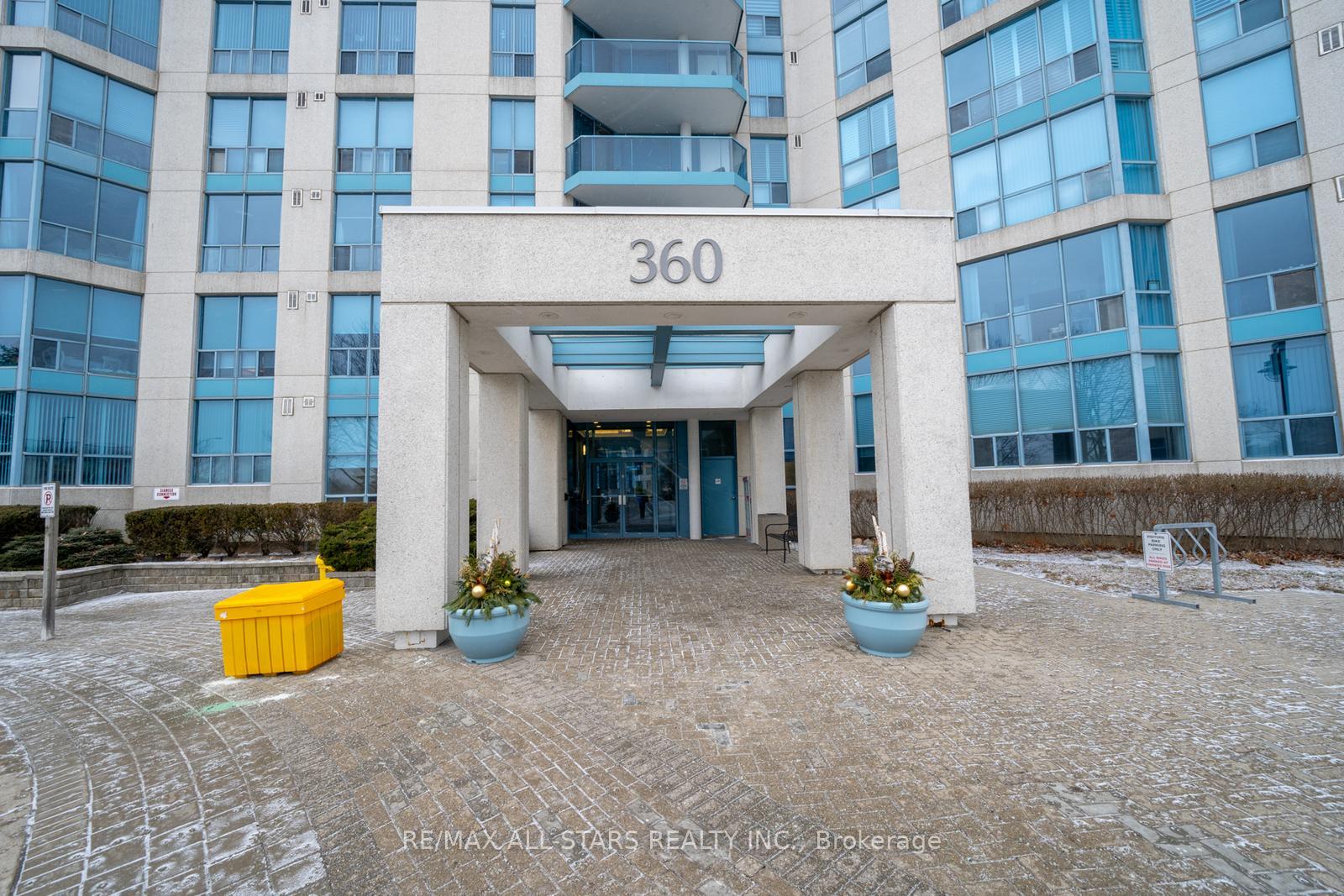 Photo 26 of Unit 708, 360 Watson Street W, Whitby, Port Whitby — HOMEH