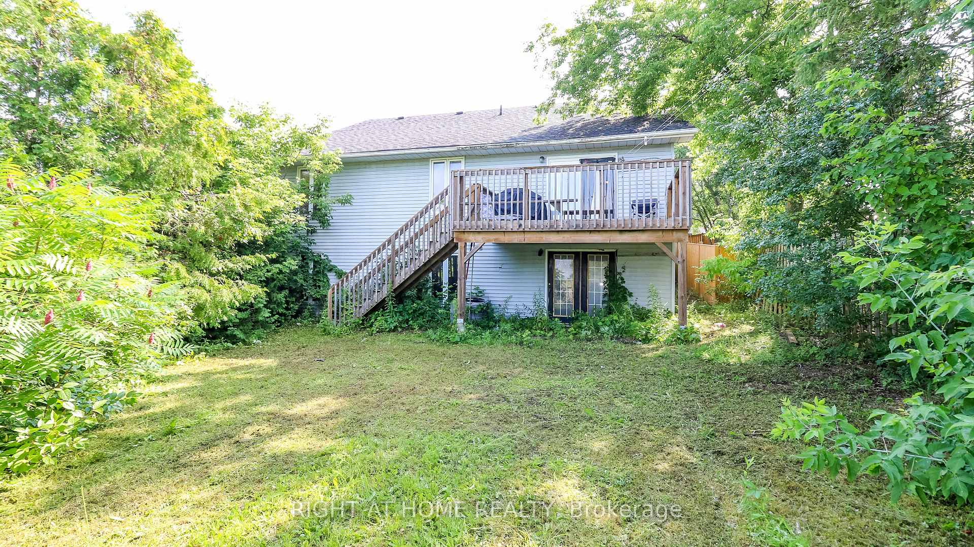 Photo 4 of 4 Elizabeth Street, Barrie, Ardagh — HOMEH