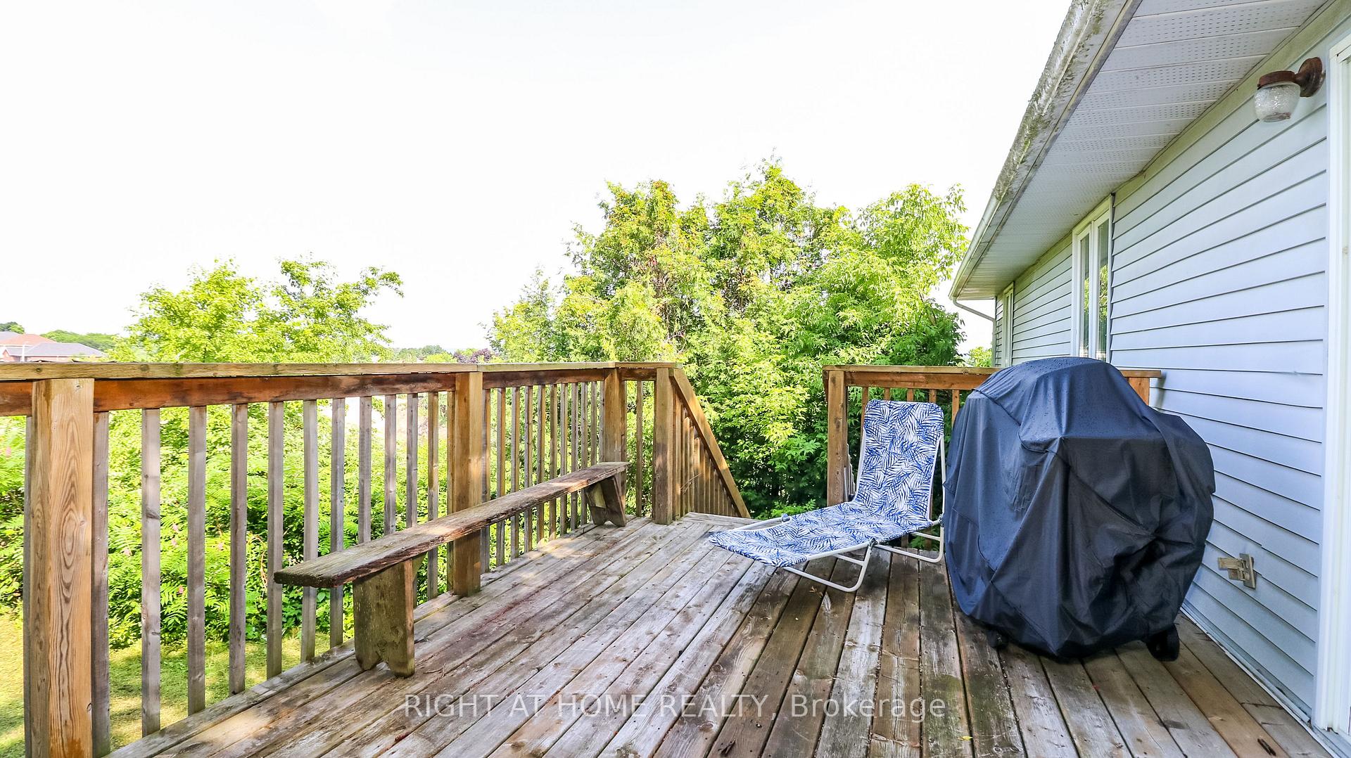 Photo 6 of 4 Elizabeth Street, Barrie, Ardagh — HOMEH