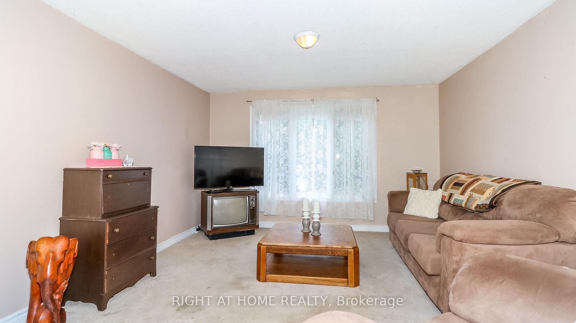 Photo 8 of 4 Elizabeth Street, Barrie, Ardagh — HOMEH