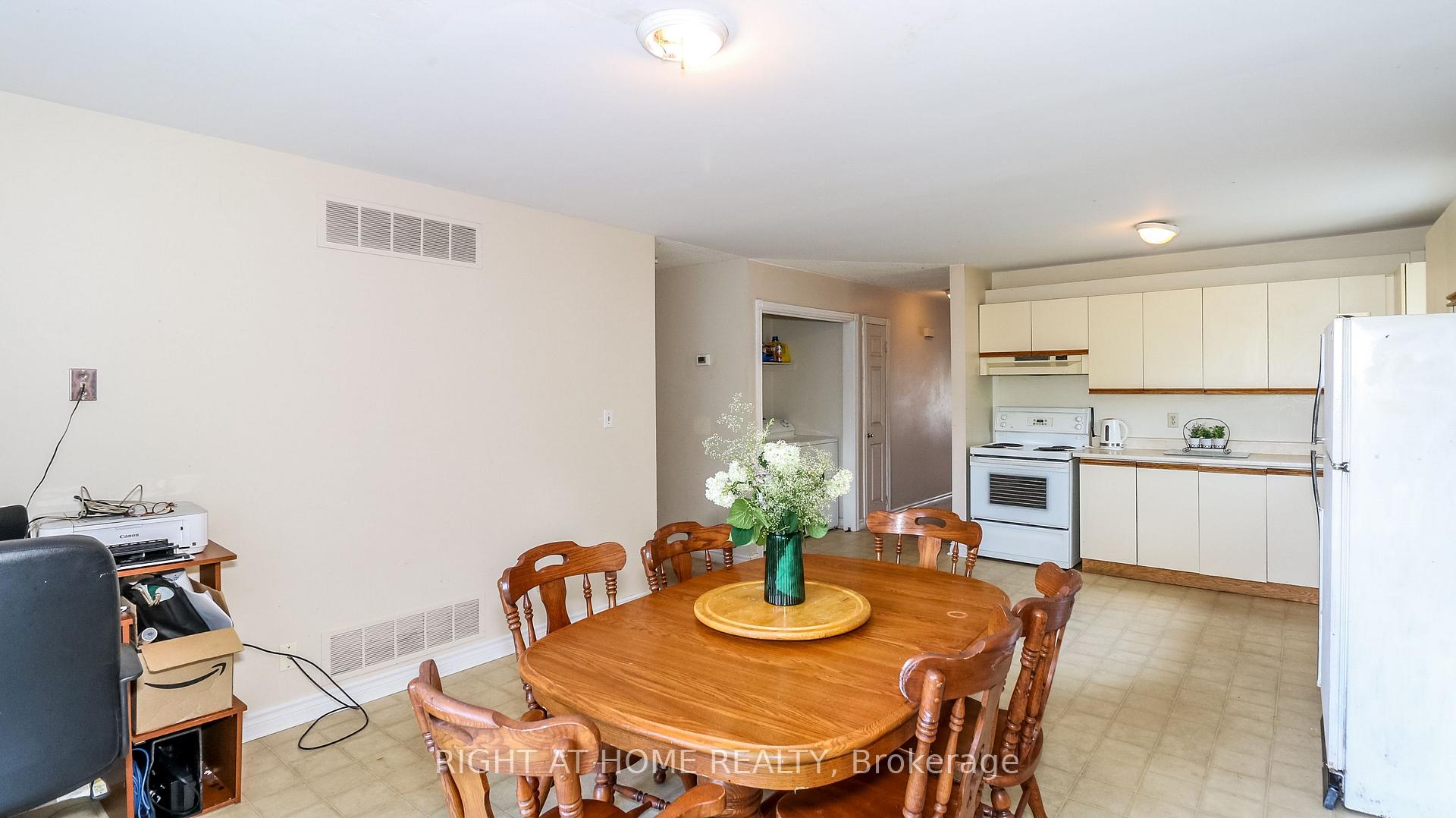Photo 18 of 4 Elizabeth Street, Barrie, Ardagh — HOMEH