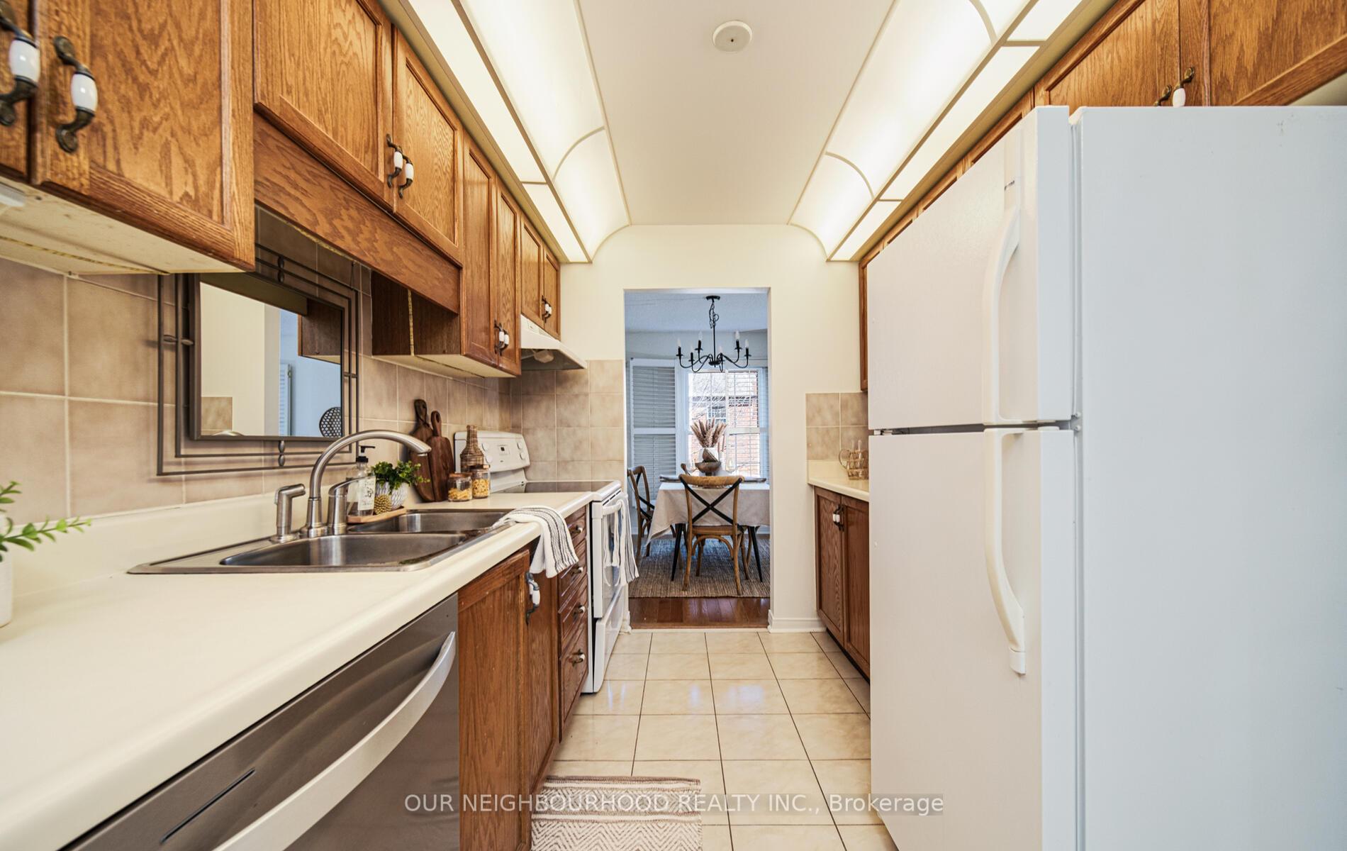 Photo 5 of Unit 6, 1610 Crawforth Street, Whitby, Blue Grass Meadows — HOMEH
