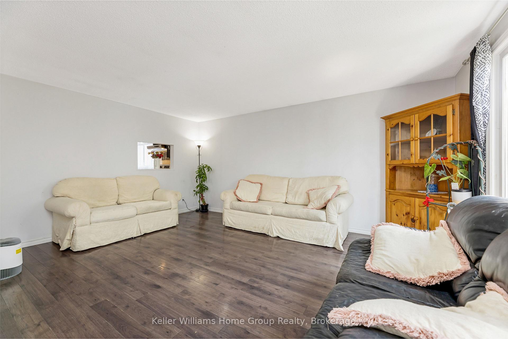 Photo 7 of Unit 6, 175 Elm Ridge Drive, Kitchener — HOMEH
