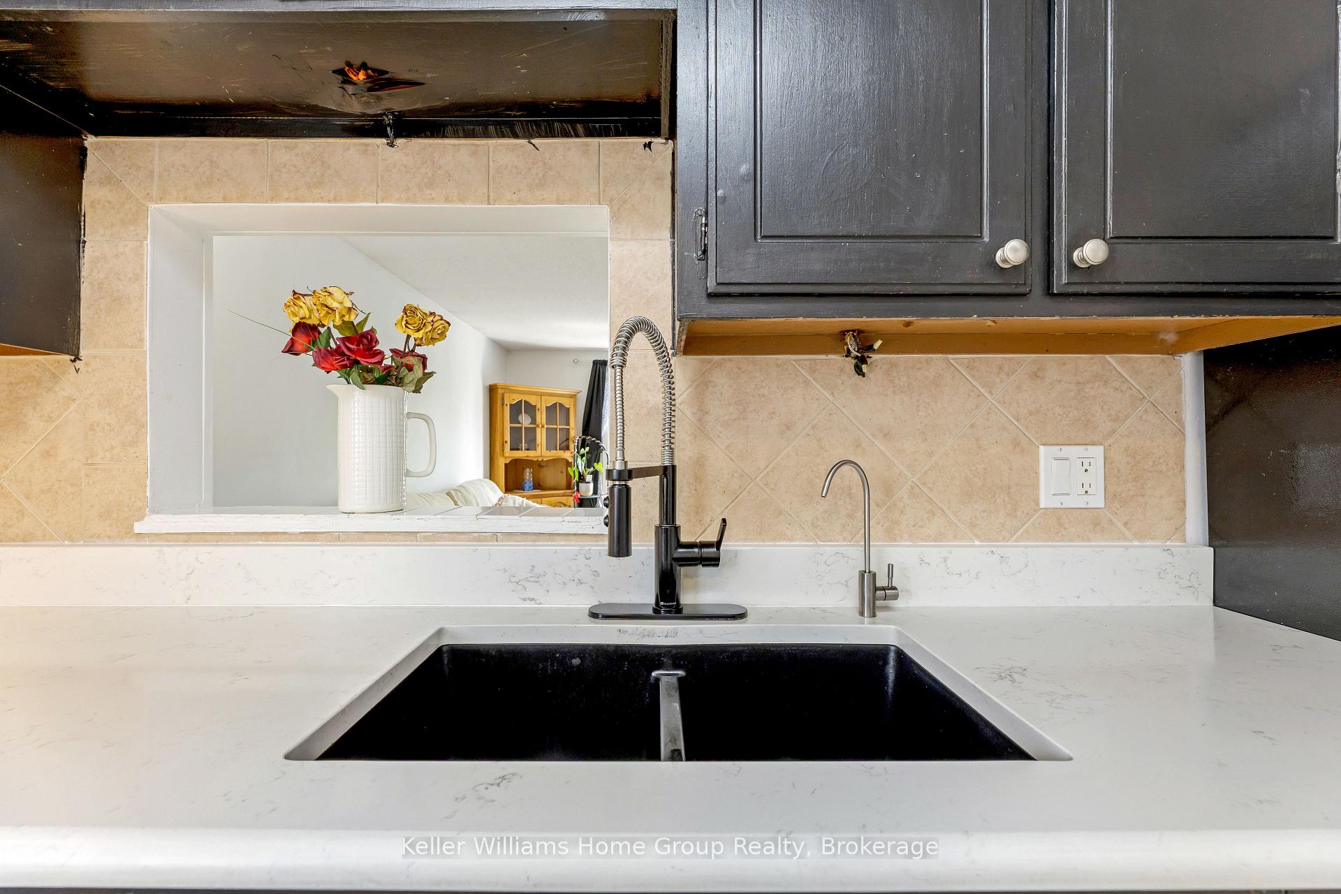 Photo 13 of Unit 6, 175 Elm Ridge Drive, Kitchener — HOMEH