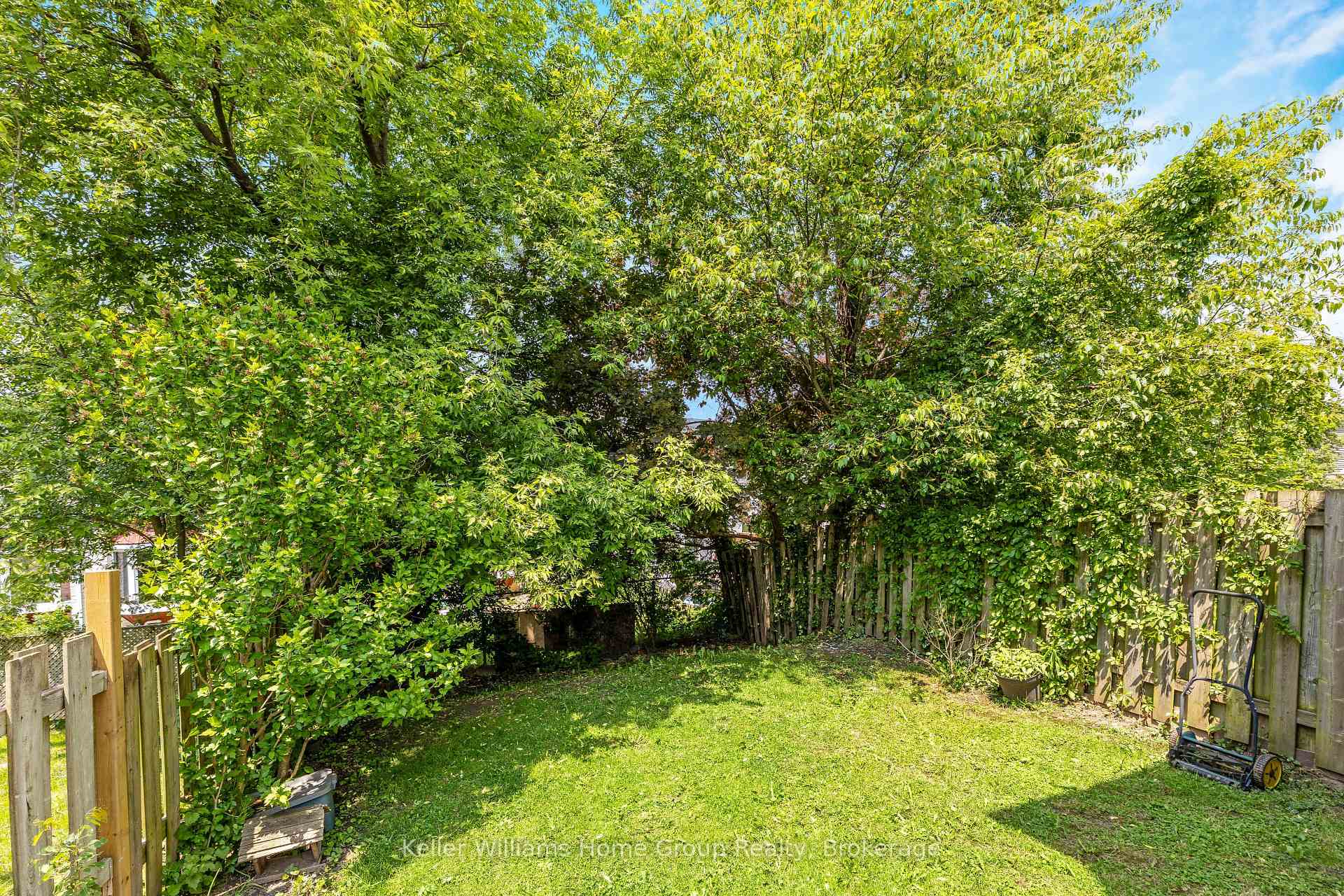 Photo 26 of Unit 6, 175 Elm Ridge Drive, Kitchener — HOMEH