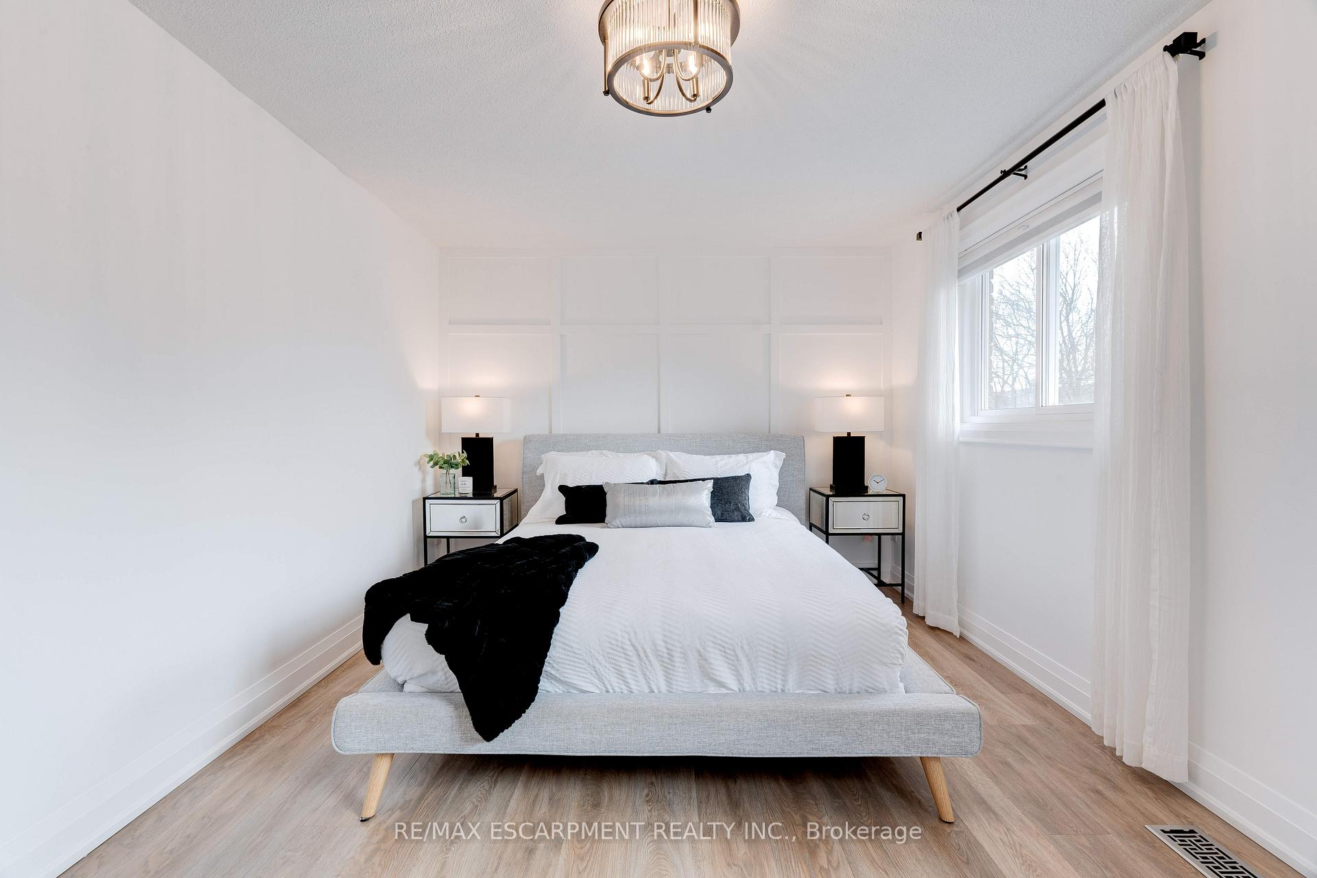Photo 21 of Unit 53, 1115 Paramount Drive, Hamilton, Stoney Creek Mountain — HOMEH