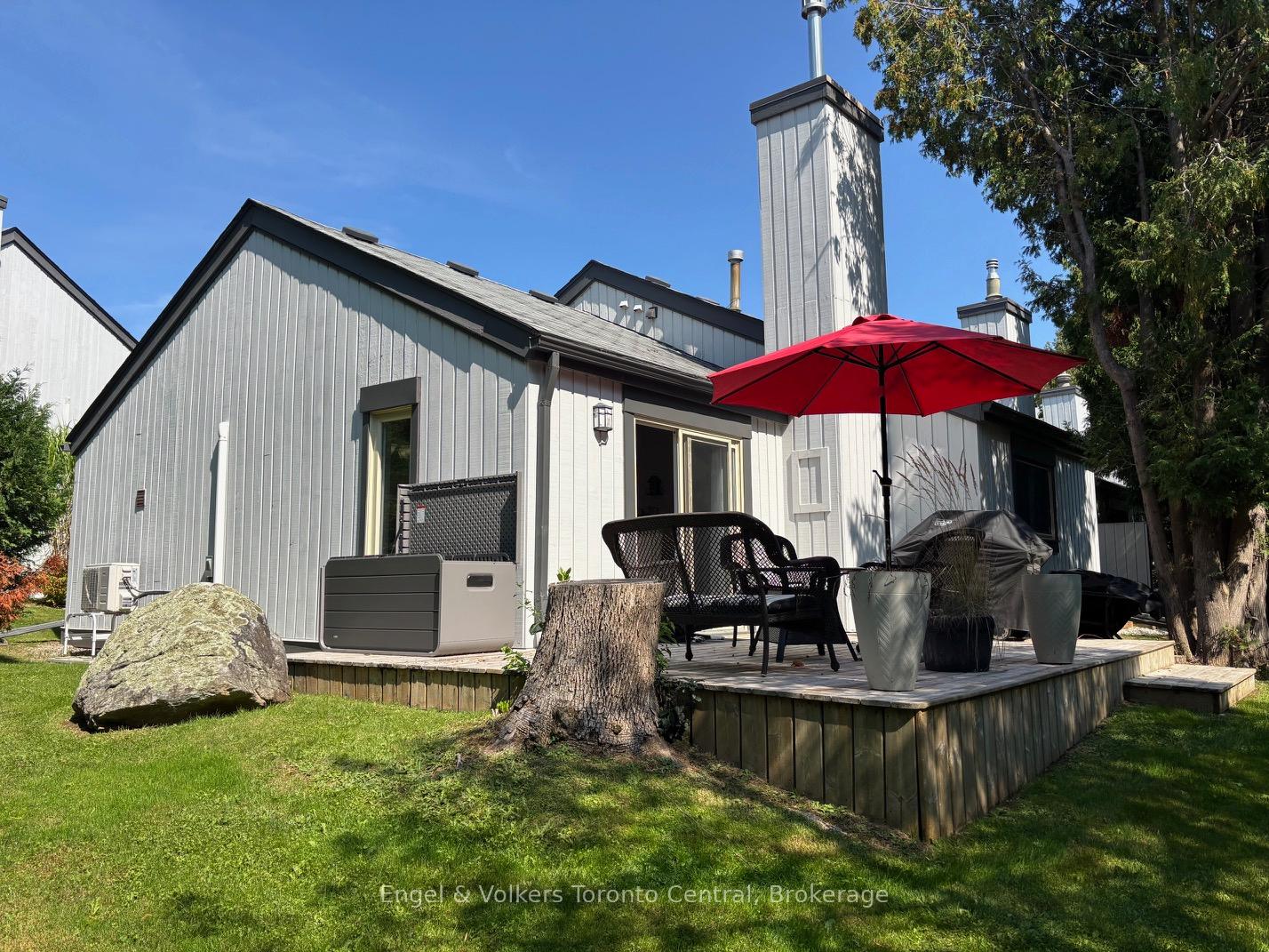 Photo 1 of Unit 17, 429 Oxbow Crescent, Collingwood — HOMEH
