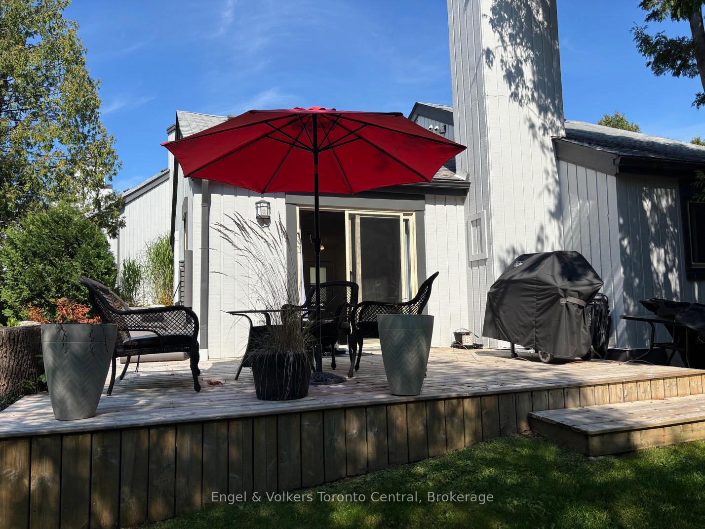 Photo 2 of Unit 17, 429 Oxbow Crescent, Collingwood — HOMEH
