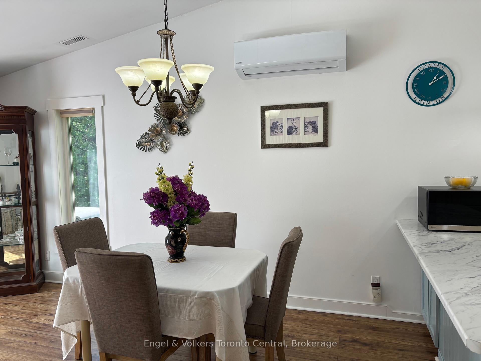 Photo 6 of Unit 17, 429 Oxbow Crescent, Collingwood — HOMEH