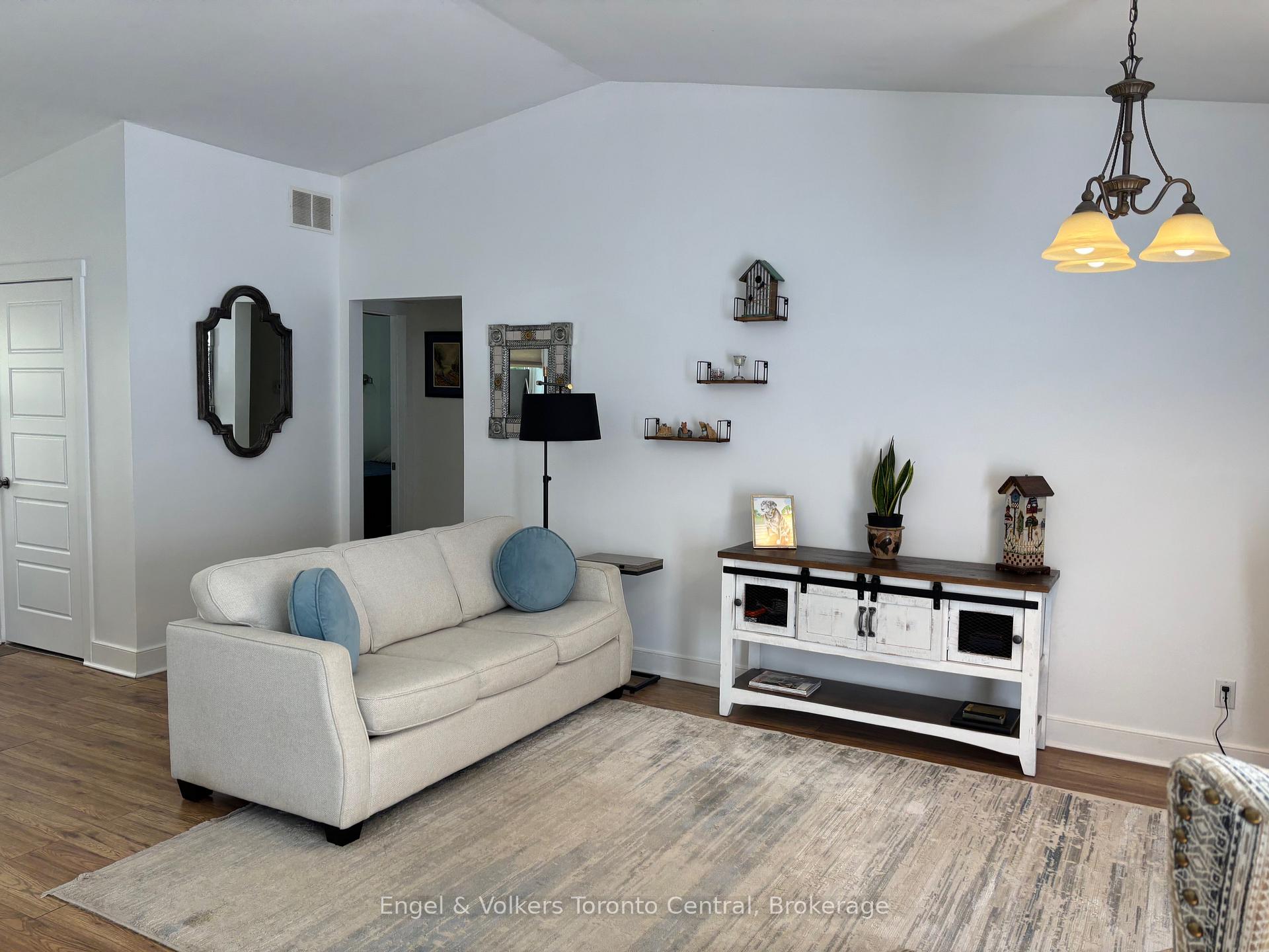 Photo 9 of Unit 17, 429 Oxbow Crescent, Collingwood — HOMEH