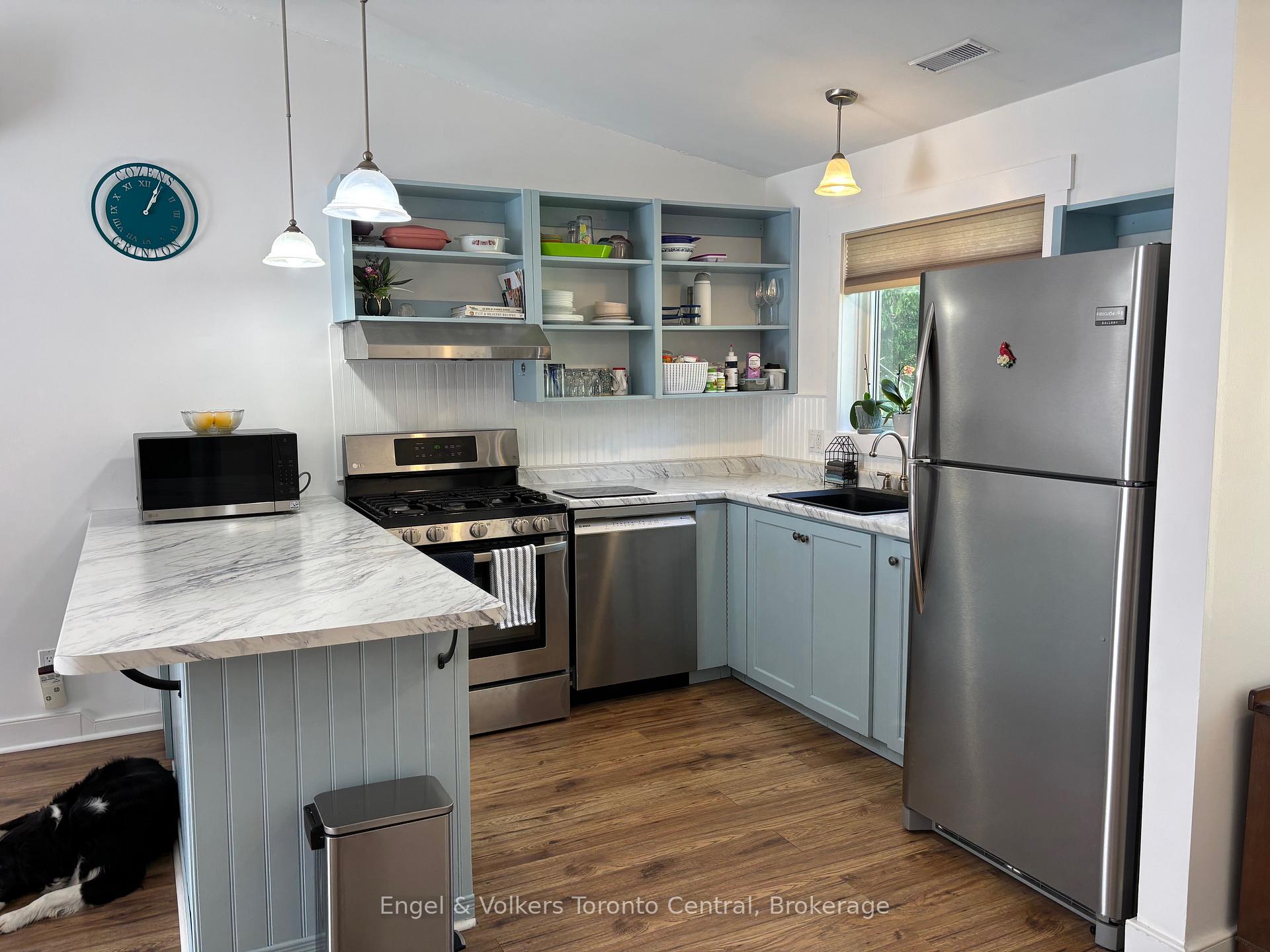 Photo 10 of Unit 17, 429 Oxbow Crescent, Collingwood — HOMEH