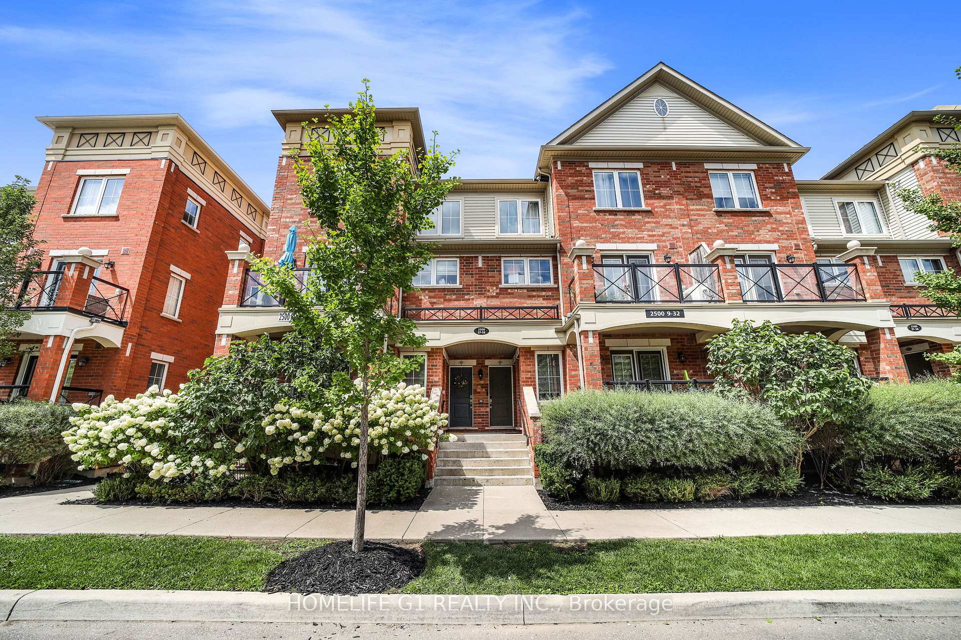 Front of Unit 30, 2500 Post Road