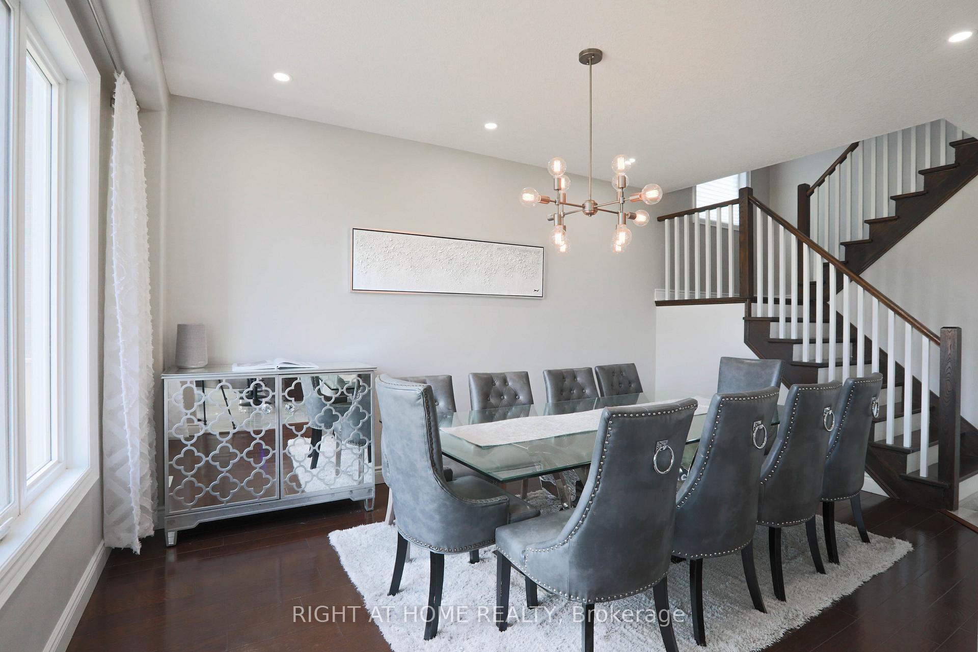 Photo 8 of 72 Lockerbie Crescent, Collingwood — HOMEH