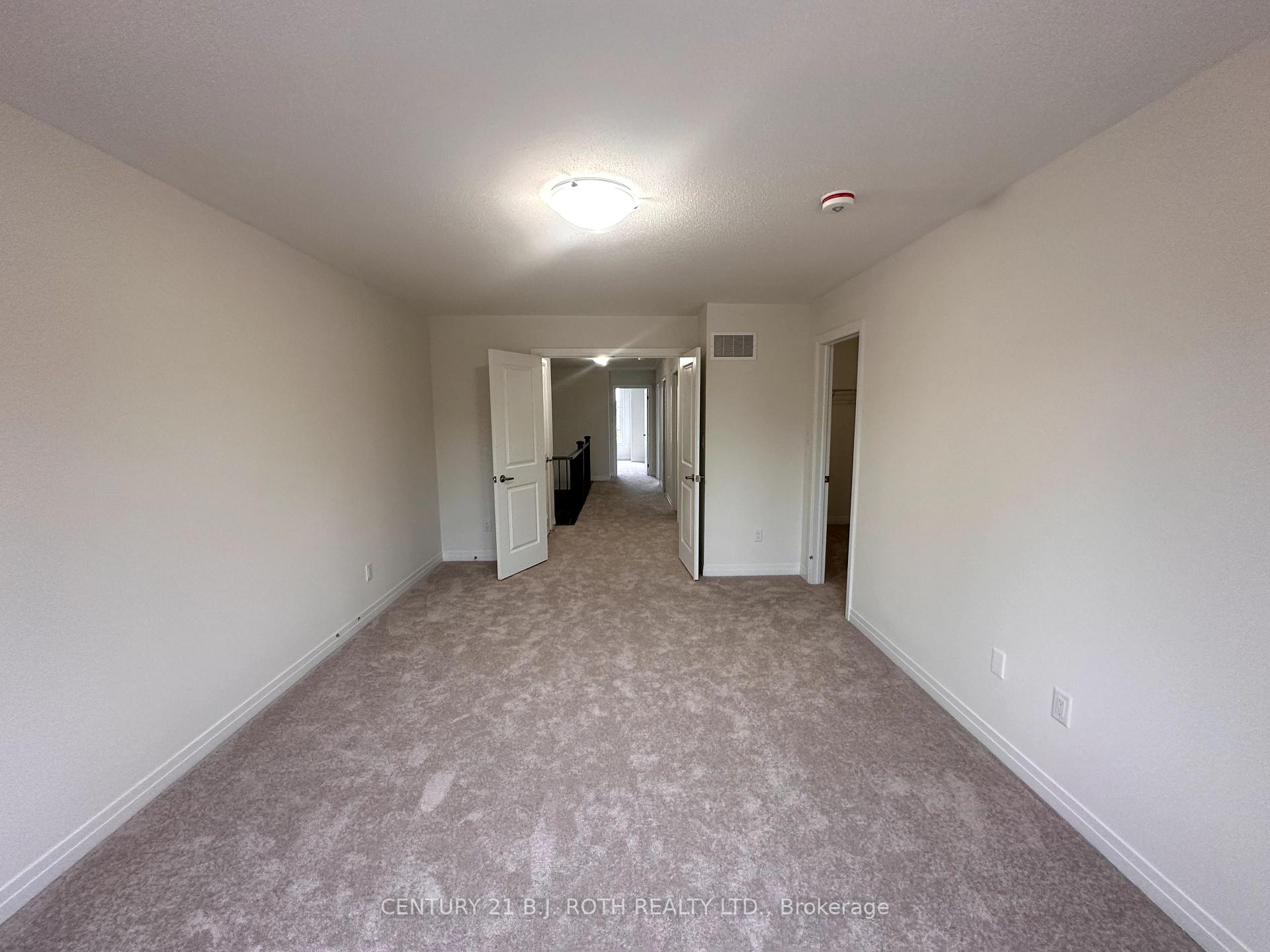 Photo 18 of 110 Turnberry Lane, Barrie, Painswick South — HOMEH