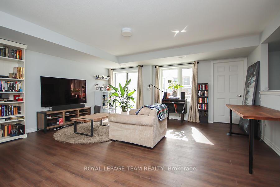 Photo 5 of 203 Lapland Point, Ottawa, Kanata - Emerald Meadows/Trailwest — HOMEH