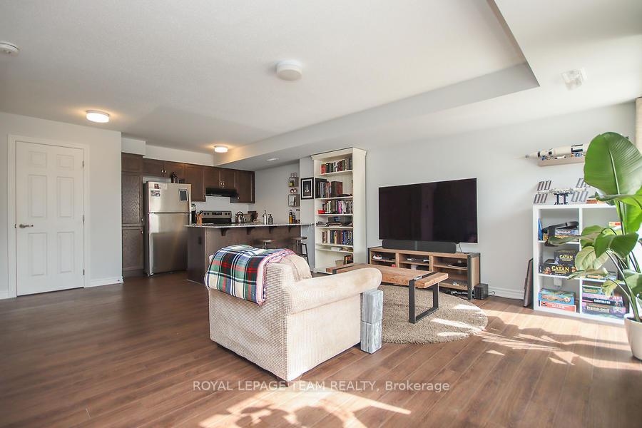 Photo 6 of 203 Lapland Point, Ottawa, Kanata - Emerald Meadows/Trailwest — HOMEH