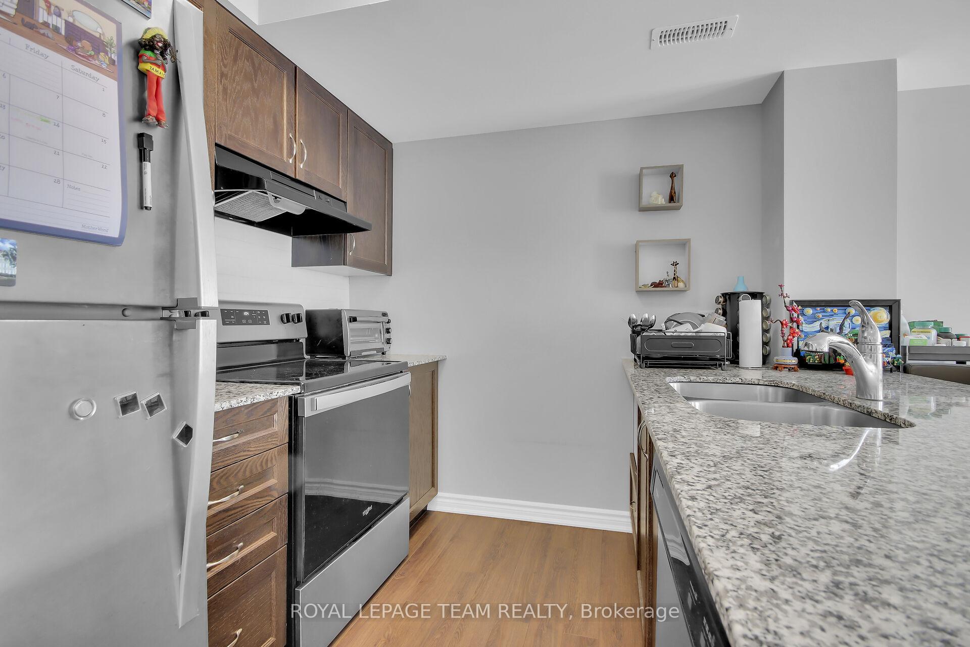 Photo 11 of 203 Lapland Point, Ottawa, Kanata - Emerald Meadows/Trailwest — HOMEH