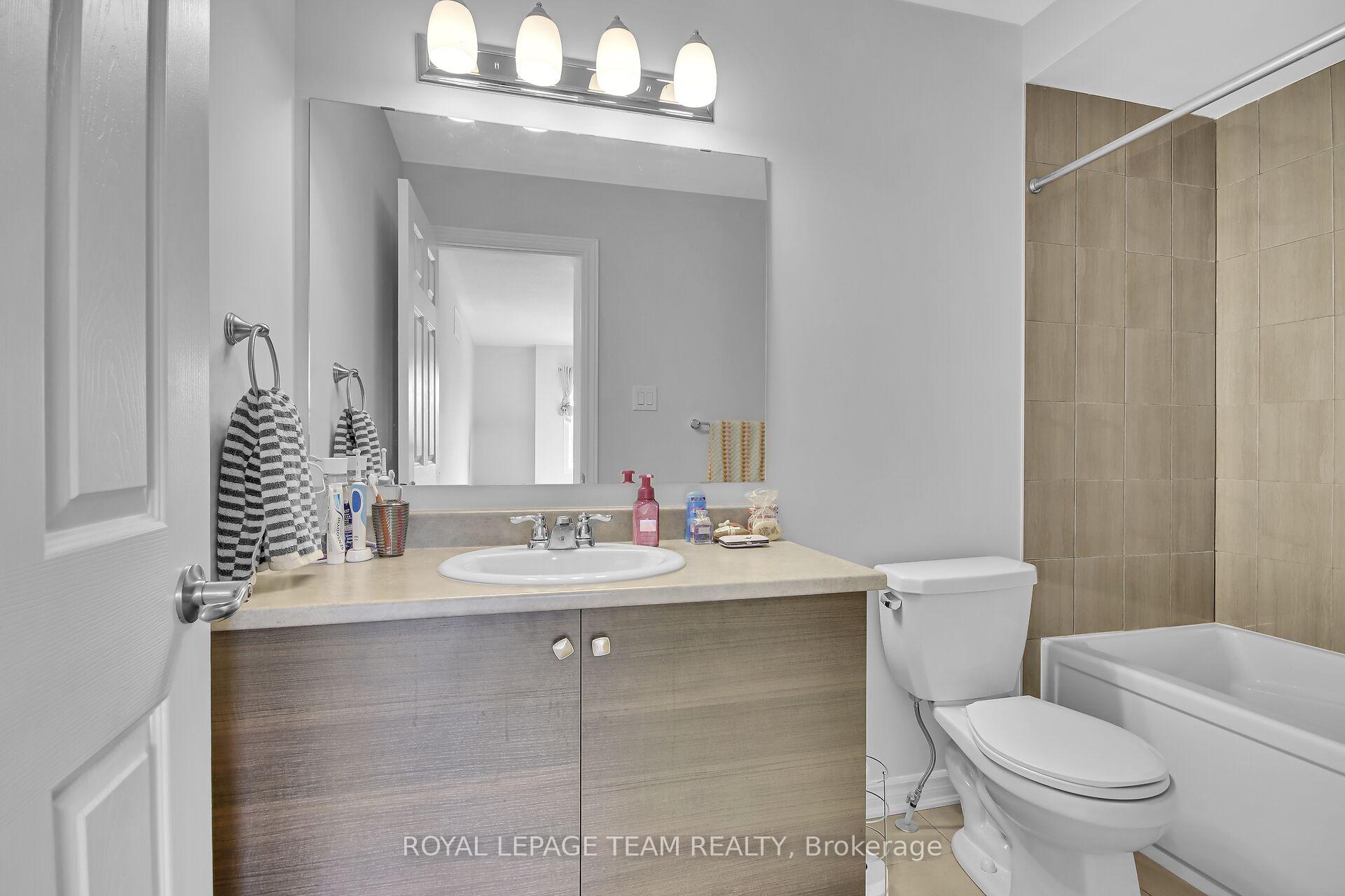Photo 14 of 203 Lapland Point, Ottawa, Kanata - Emerald Meadows/Trailwest — HOMEH
