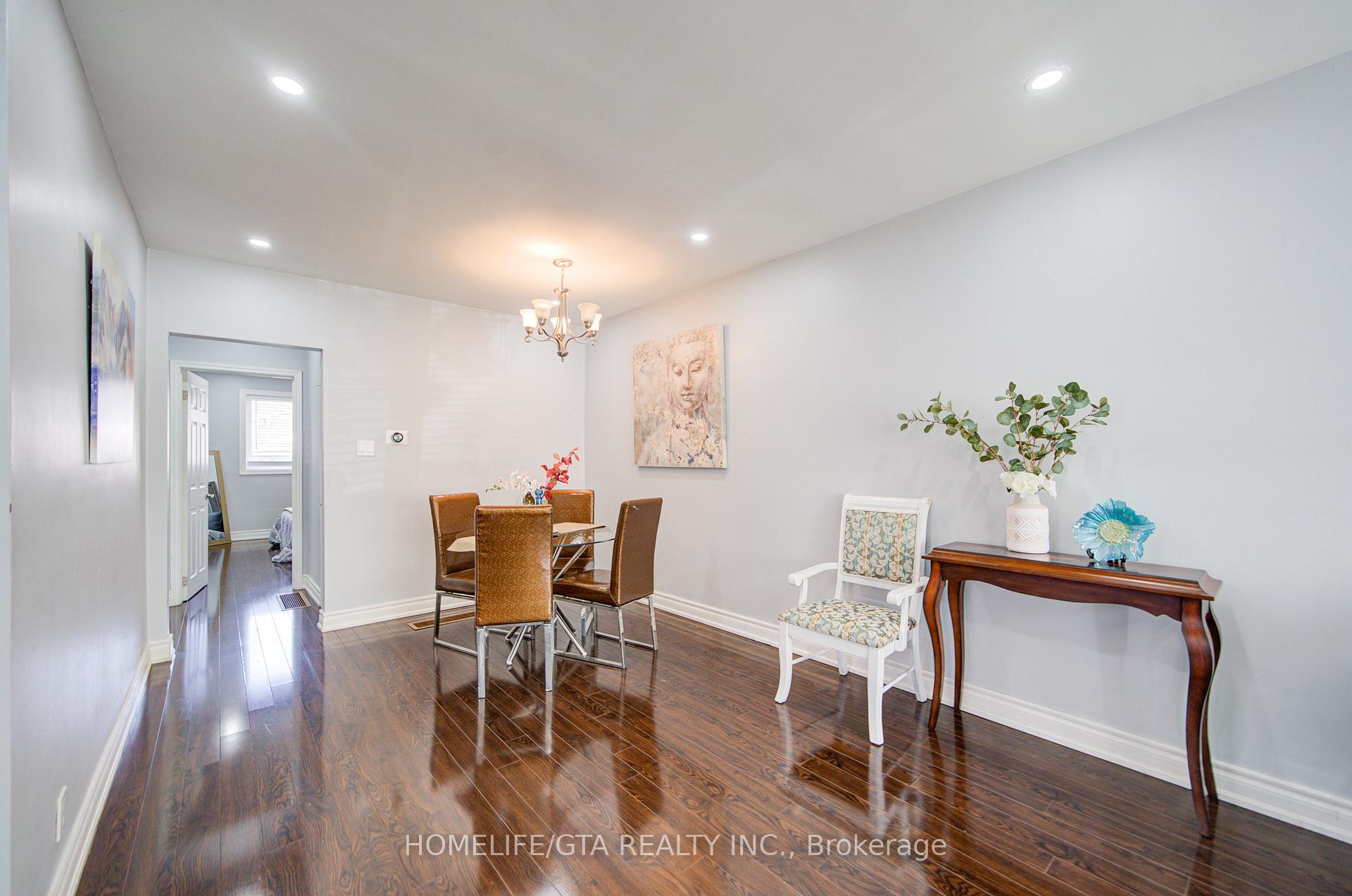 Photo 7 of 43 Thorncroft Crescent, Ajax, South East — HOMEH