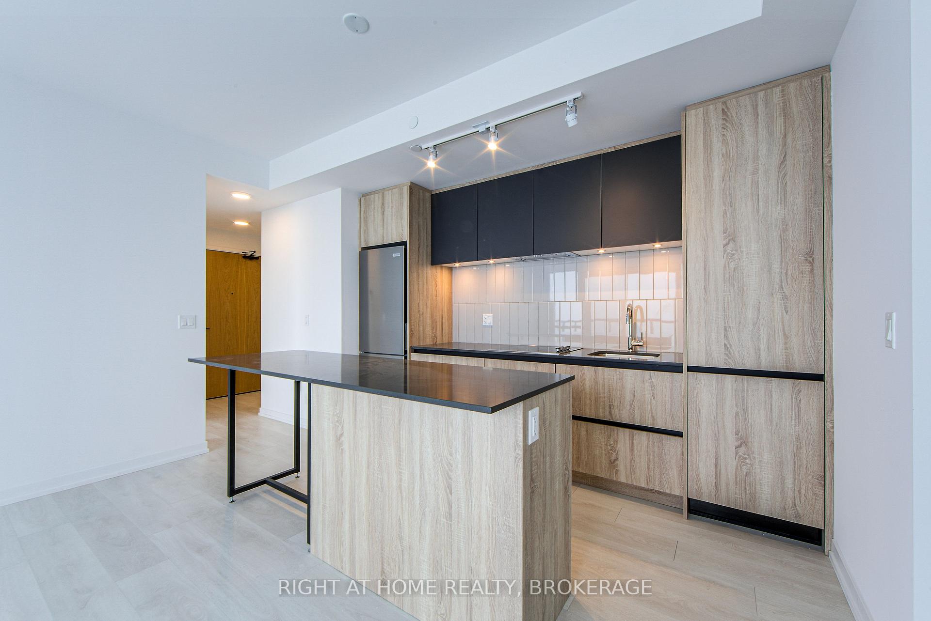 Photo 33 of Unit 1303, 7950 Bathurst Street, Vaughan, Beverley Glen — HOMEH