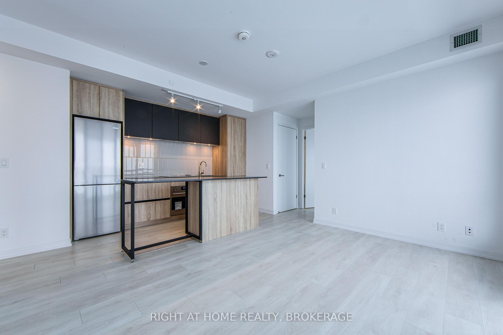 Photo 40 of Unit 1303, 7950 Bathurst Street, Vaughan, Beverley Glen — HOMEH