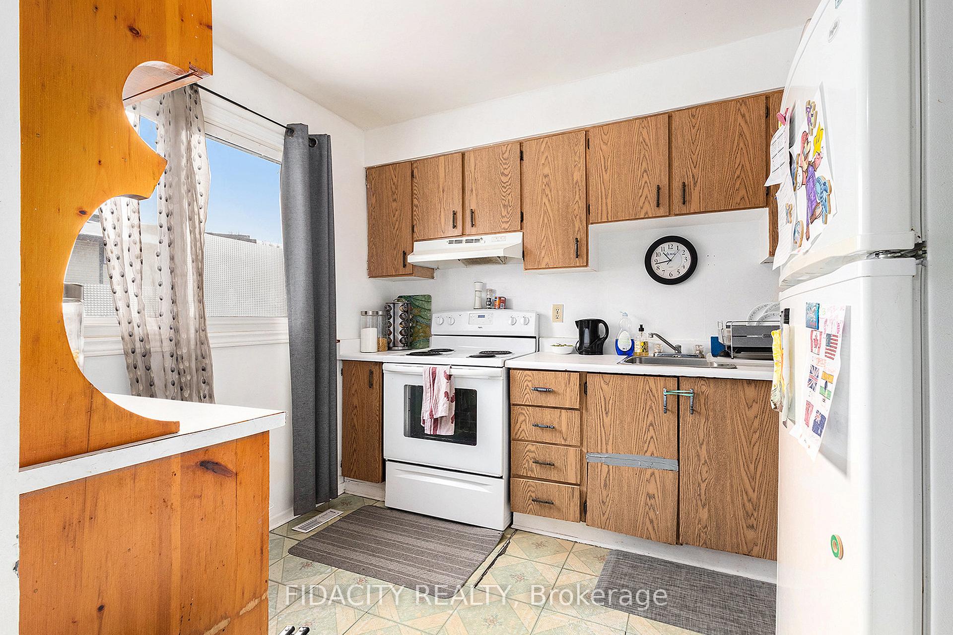 Photo 5 of Unit 4, 2570 Southvale Crescent, Ottawa, Sheffield Glen/Industrial Park — HOMEH
