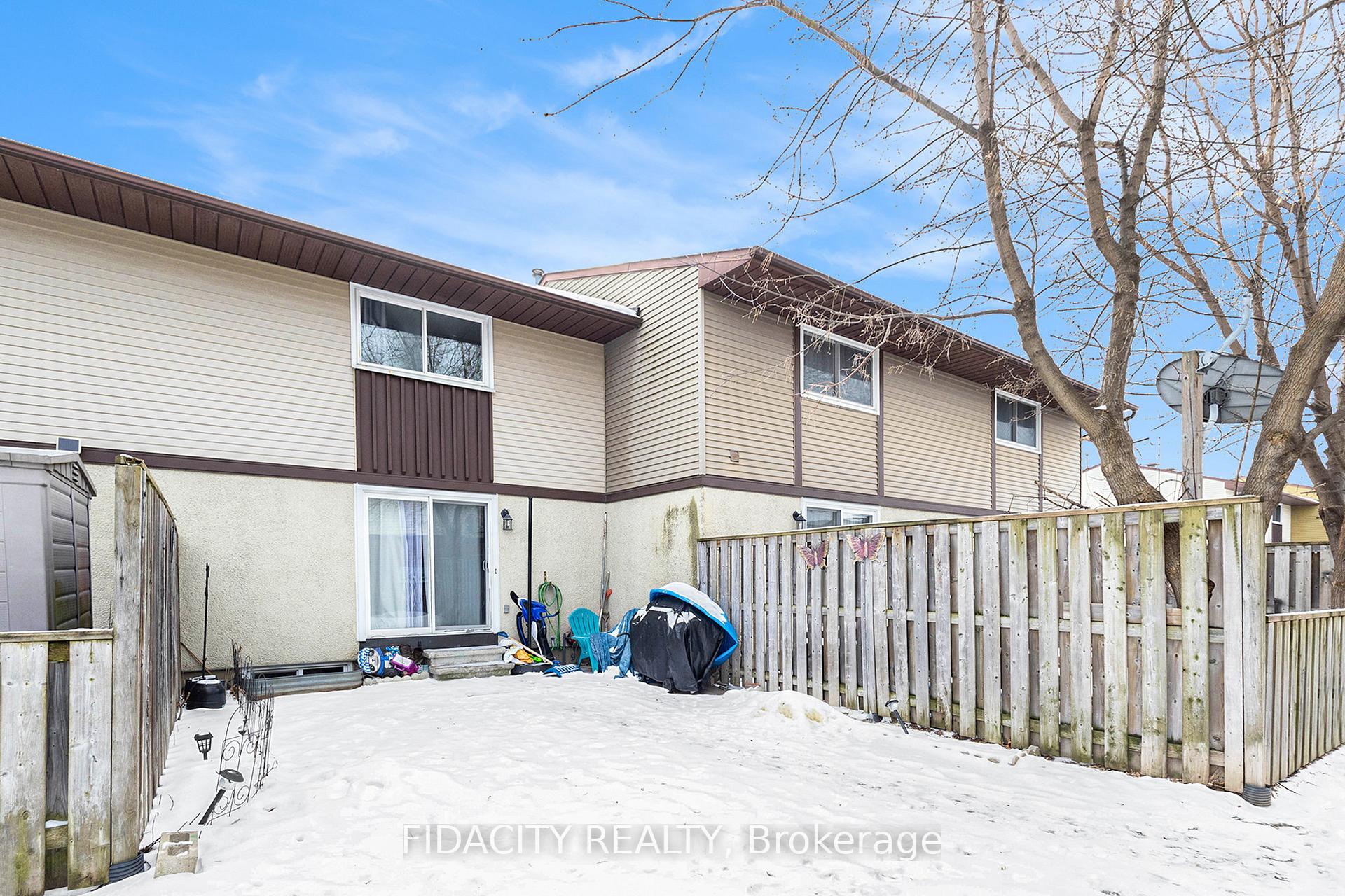 Photo 15 of Unit 4, 2570 Southvale Crescent, Ottawa, Sheffield Glen/Industrial Park — HOMEH