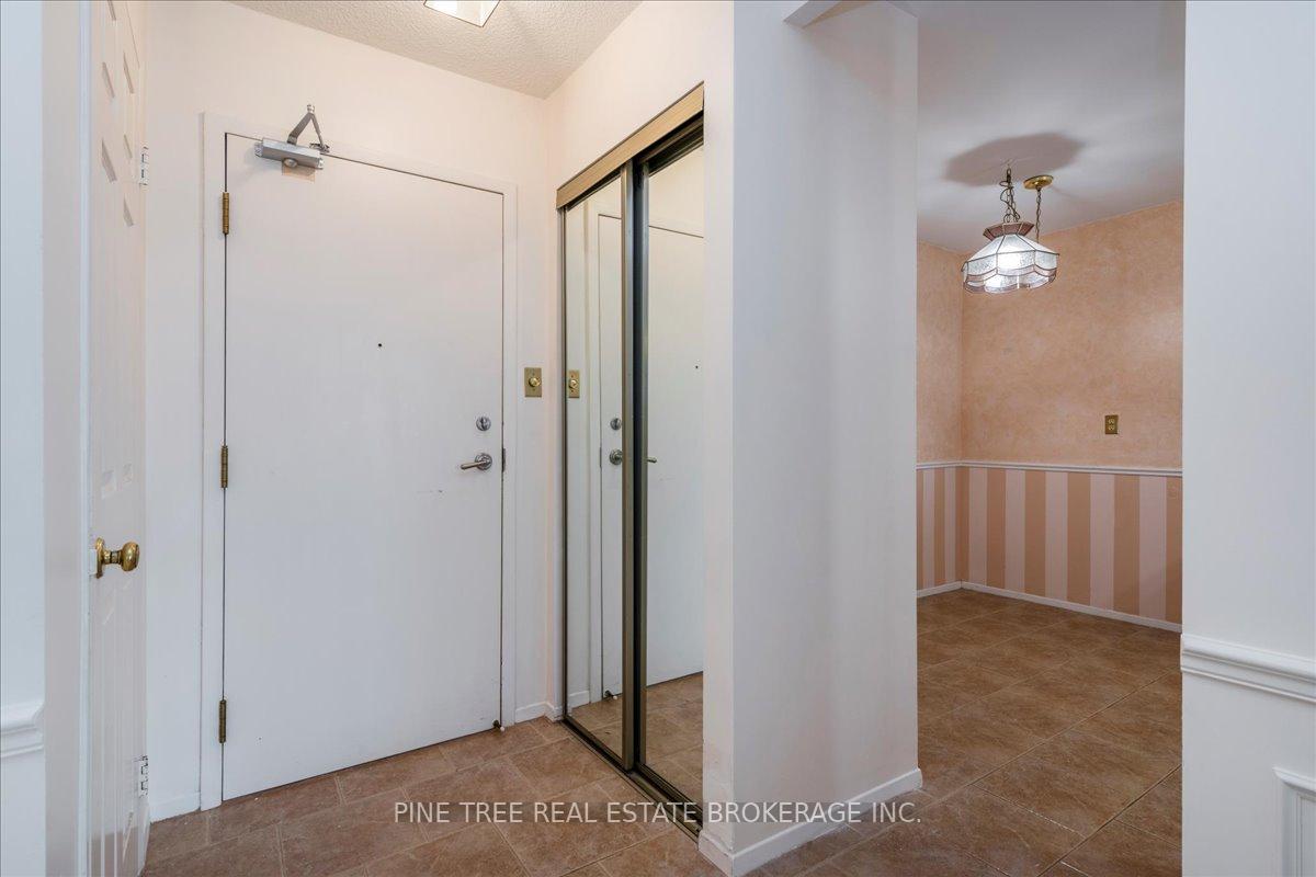 Photo 7 of Unit 327, 25 Austin Drive, Markham, Markville — HOMEH