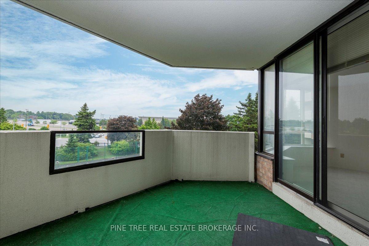Photo 24 of Unit 327, 25 Austin Drive, Markham, Markville — HOMEH