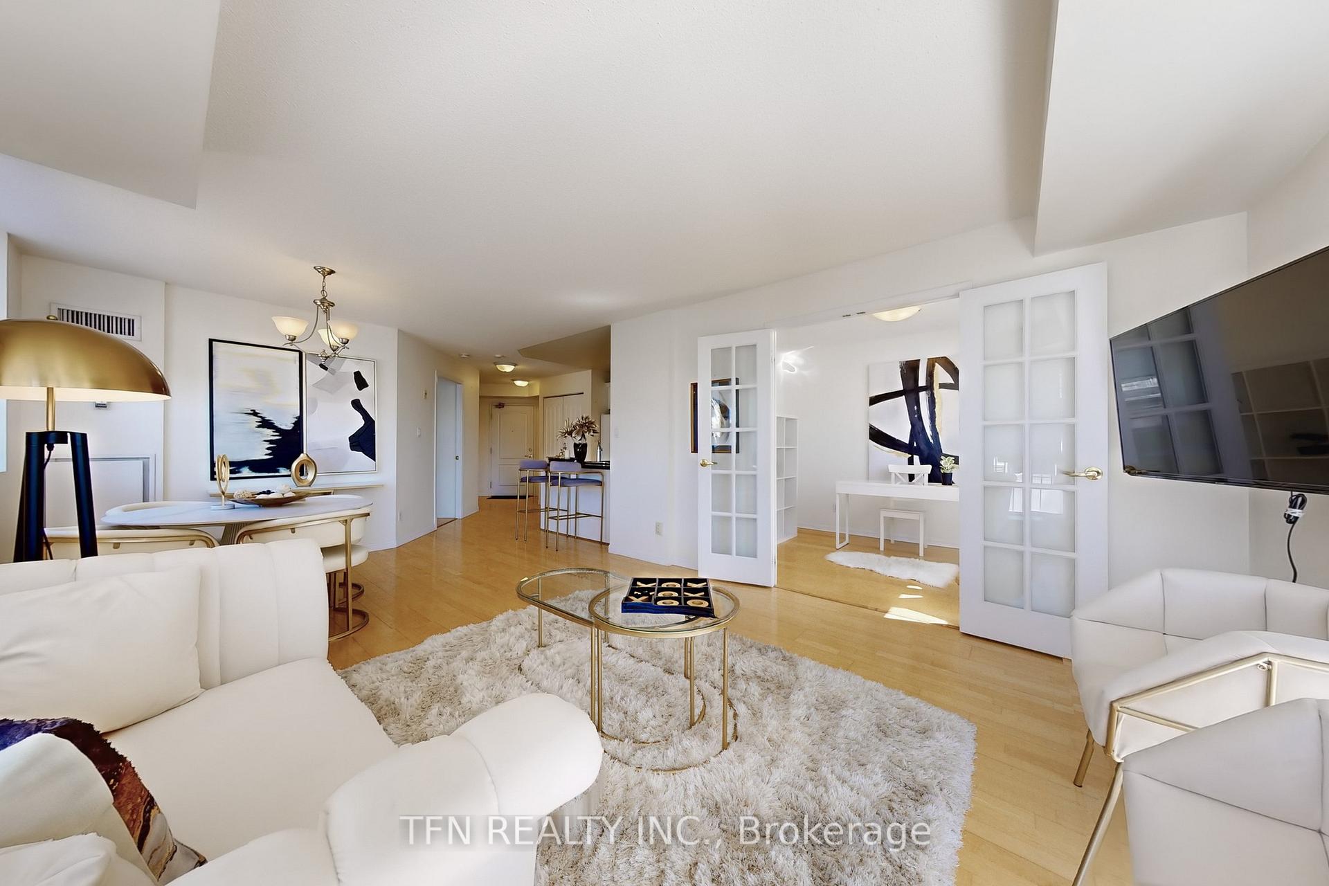 Photo 4 of Unit 305, 3130 Yonge Street, Toronto, Lawrence Park North — HOMEH