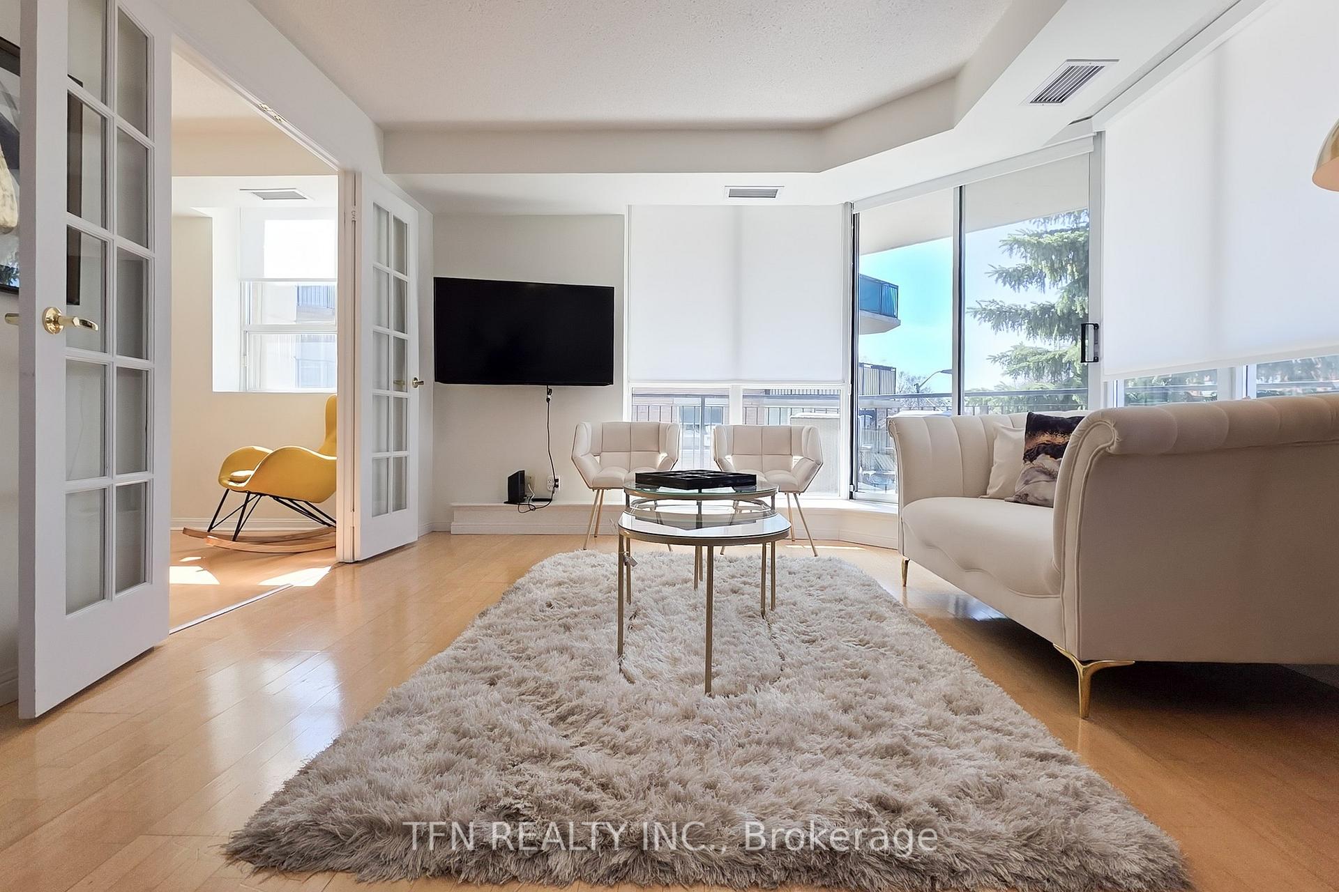 Photo 5 of Unit 305, 3130 Yonge Street, Toronto, Lawrence Park North — HOMEH
