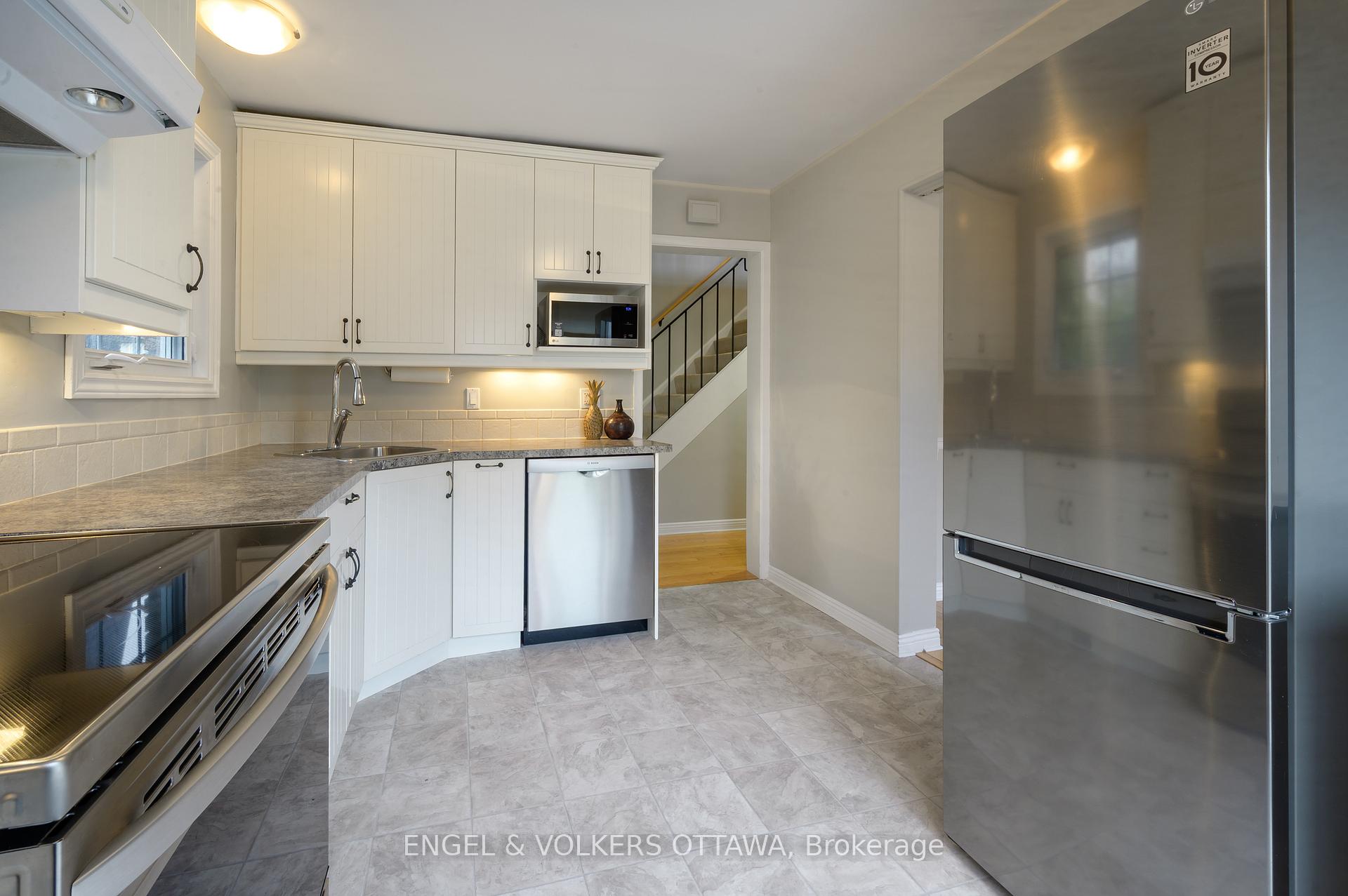 Photo 7 of 355 Kintyre Private, Ottawa, Carleton Square — HOMEH